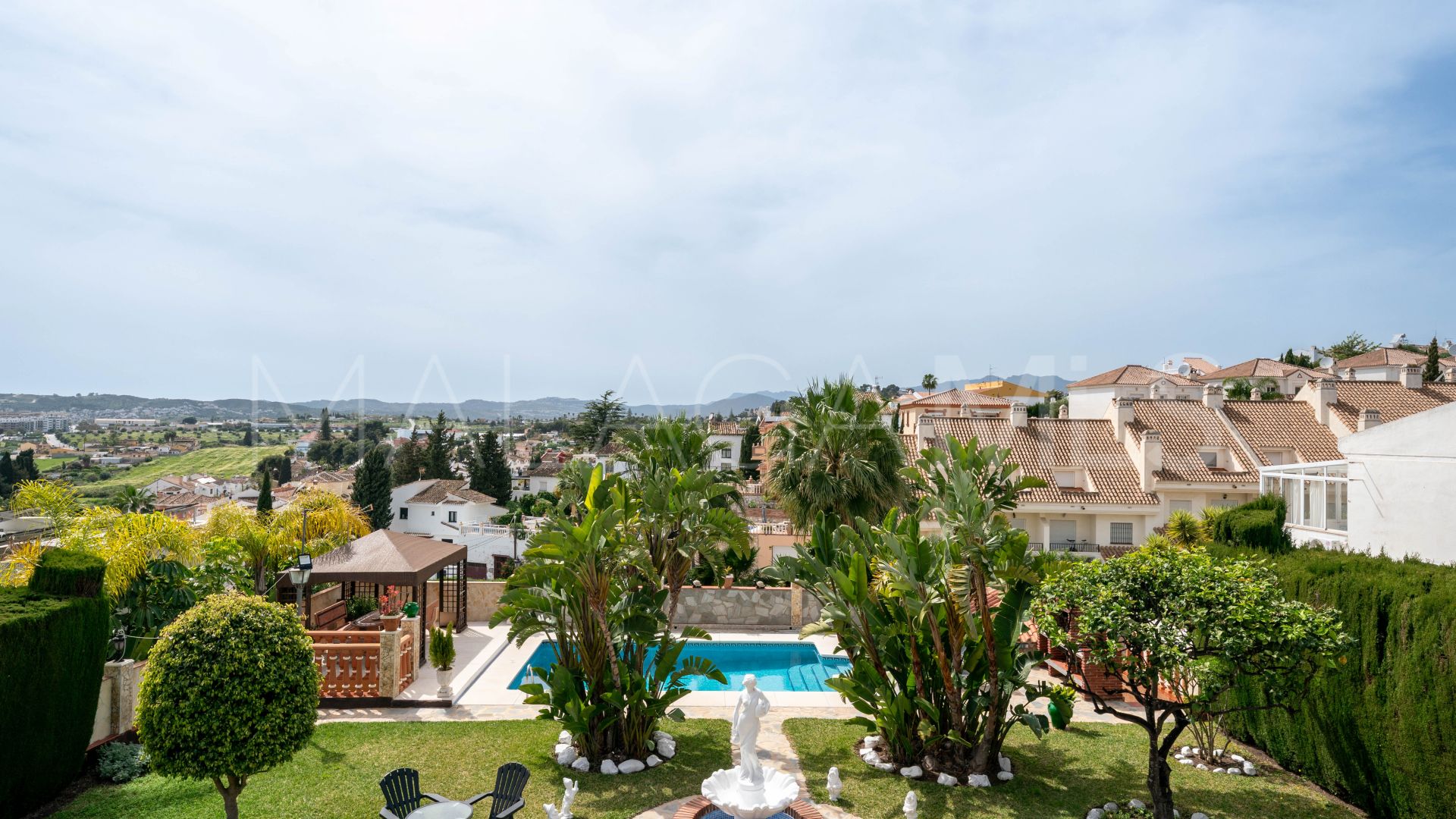Villa for sale in El Coto with 4 bedrooms