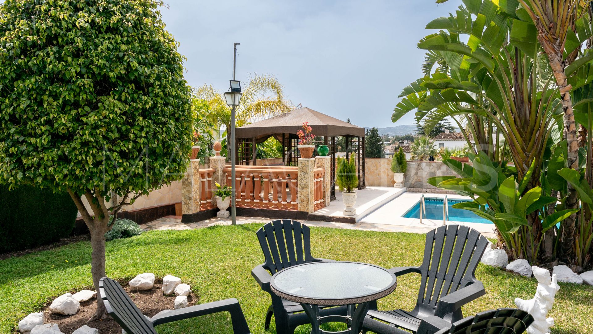 Villa for sale in El Coto with 4 bedrooms