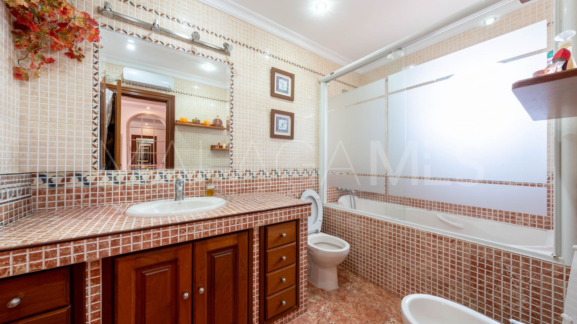 Villa for sale in El Coto with 4 bedrooms