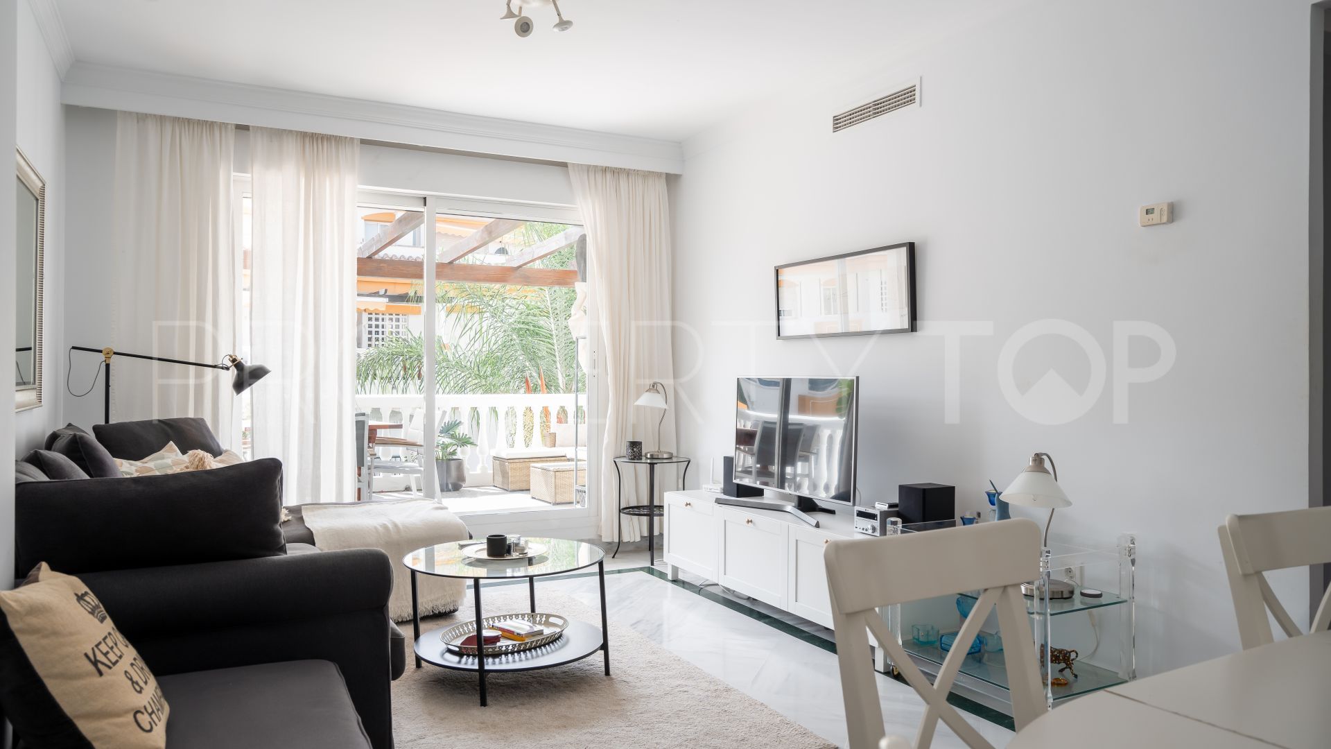 Comprar apartamento de 2 dormitorios en Nueva Andalucia