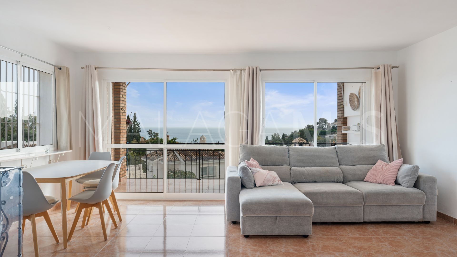 Maison de ville for sale in Benalmadena Costa