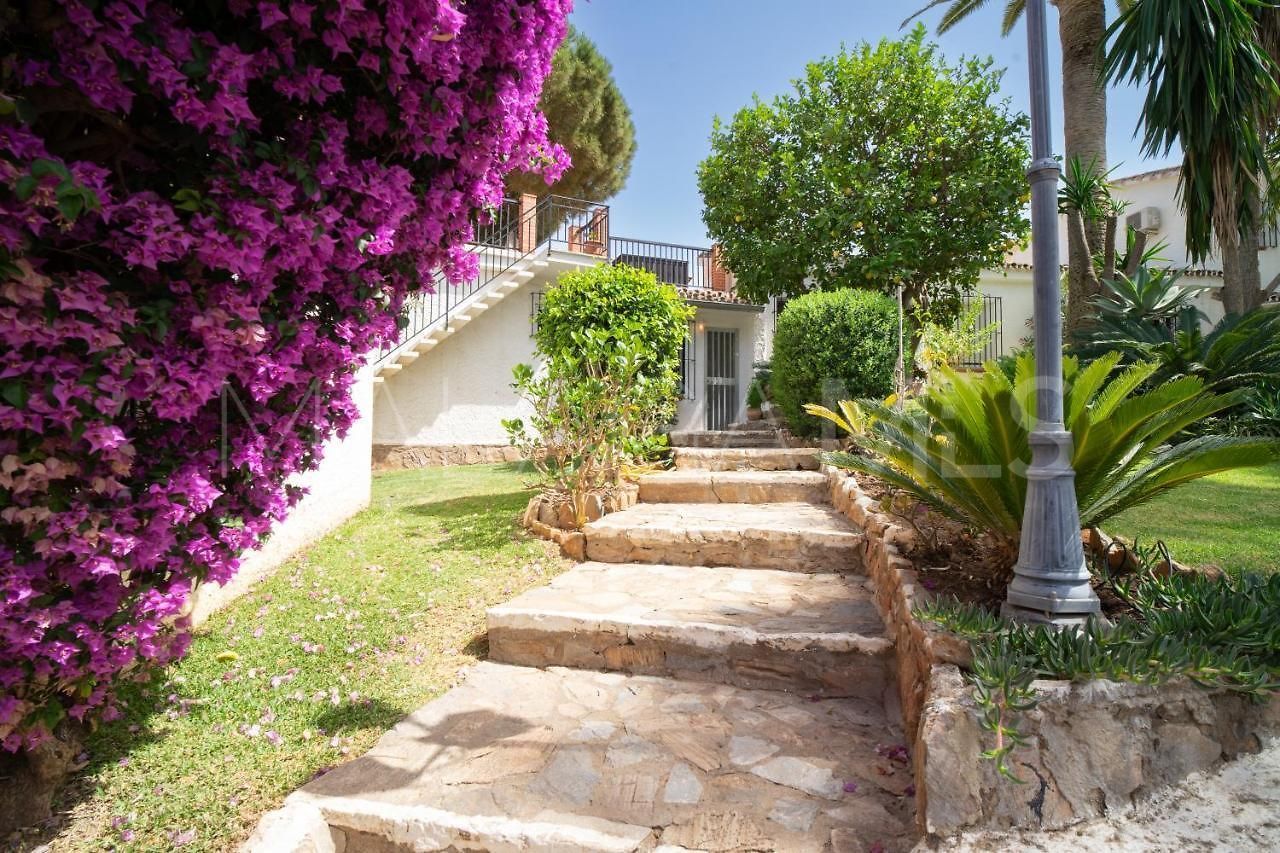 For sale villa with 6 bedrooms in Torreblanca