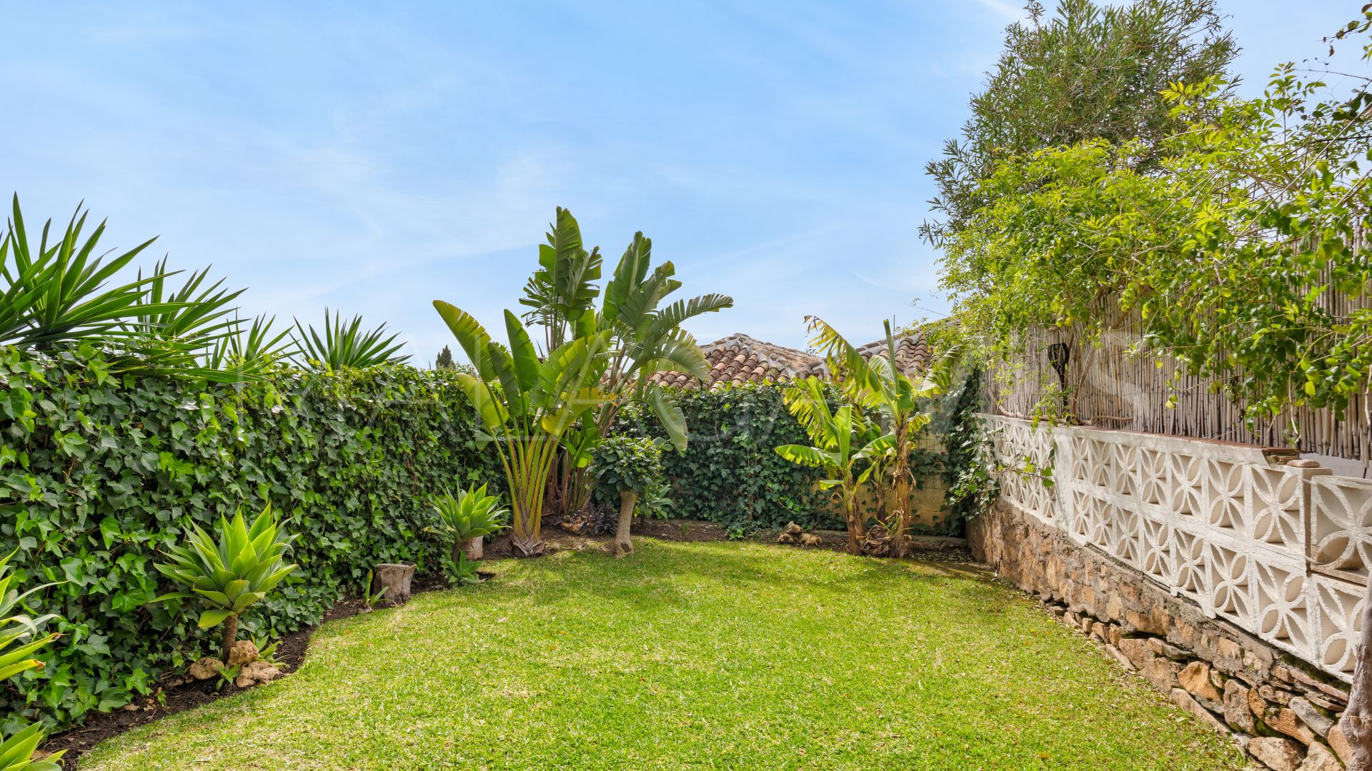 For sale villa with 6 bedrooms in Torreblanca