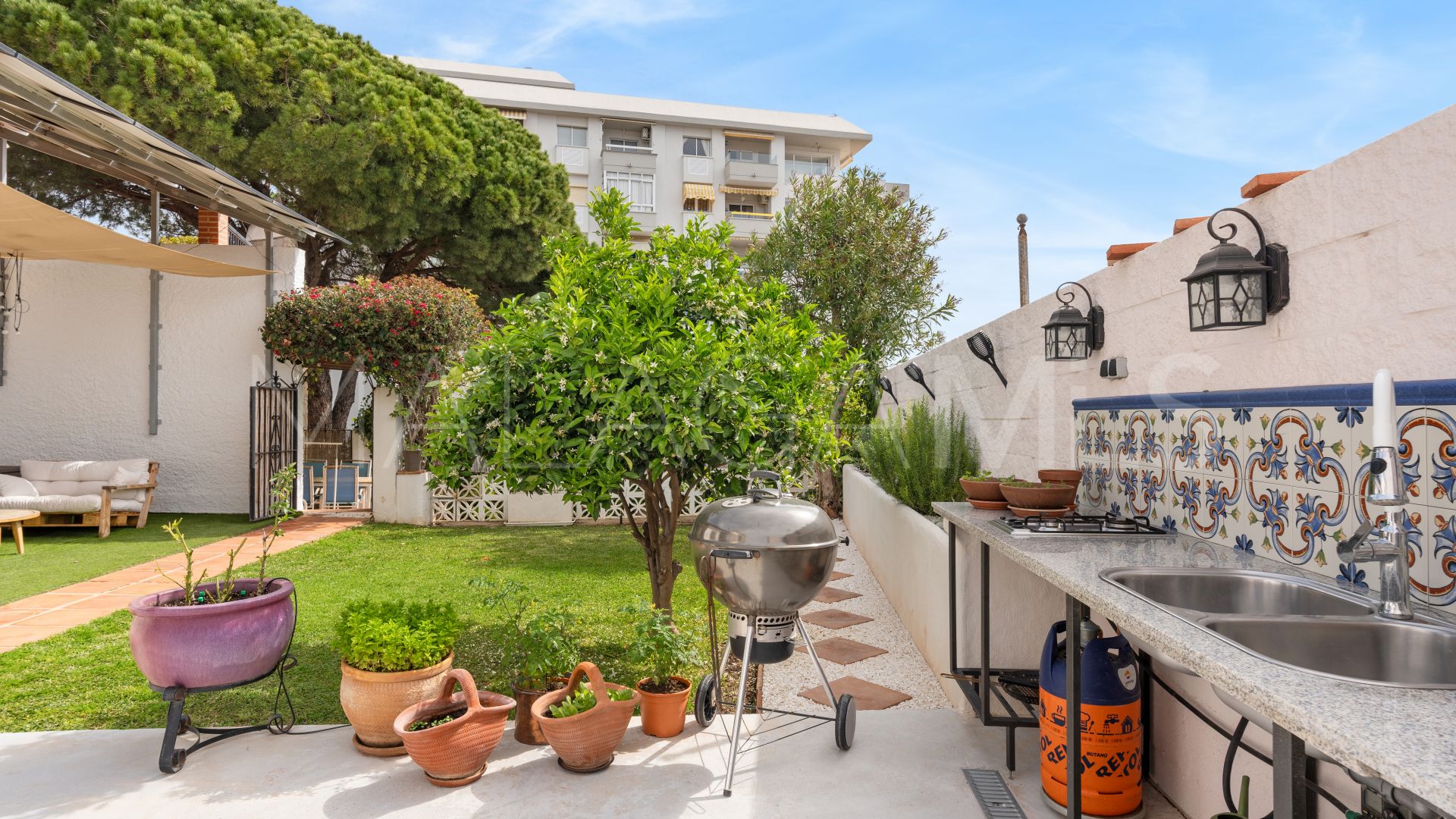 For sale villa with 6 bedrooms in Torreblanca