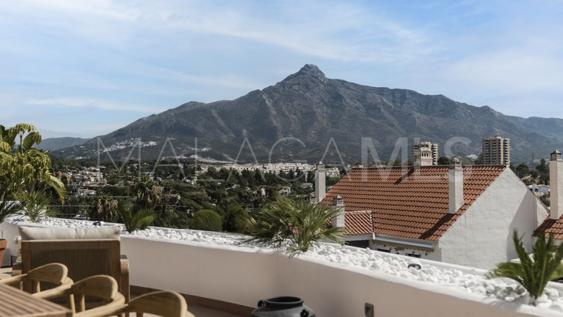 Nueva Andalucia 3 bedrooms apartment for sale