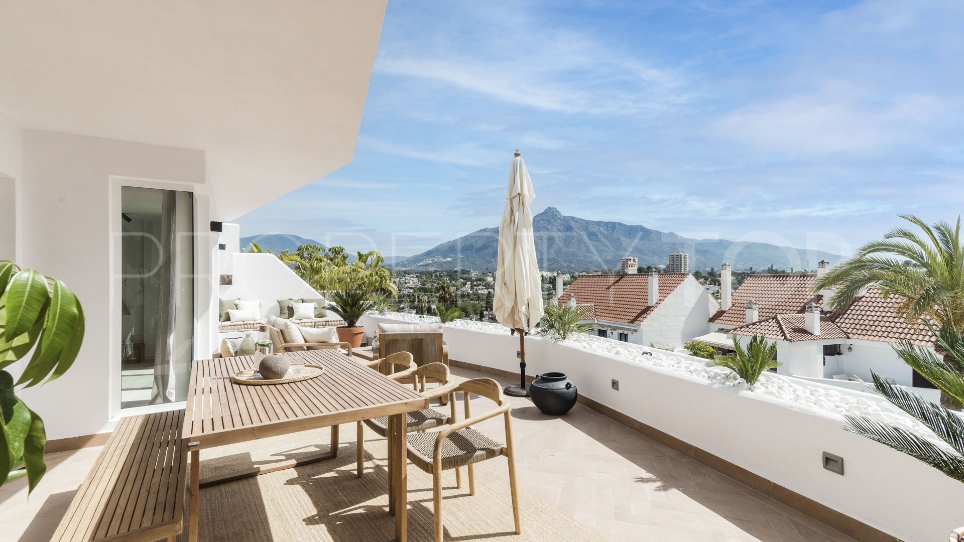 Nueva Andalucia 3 bedrooms apartment for sale