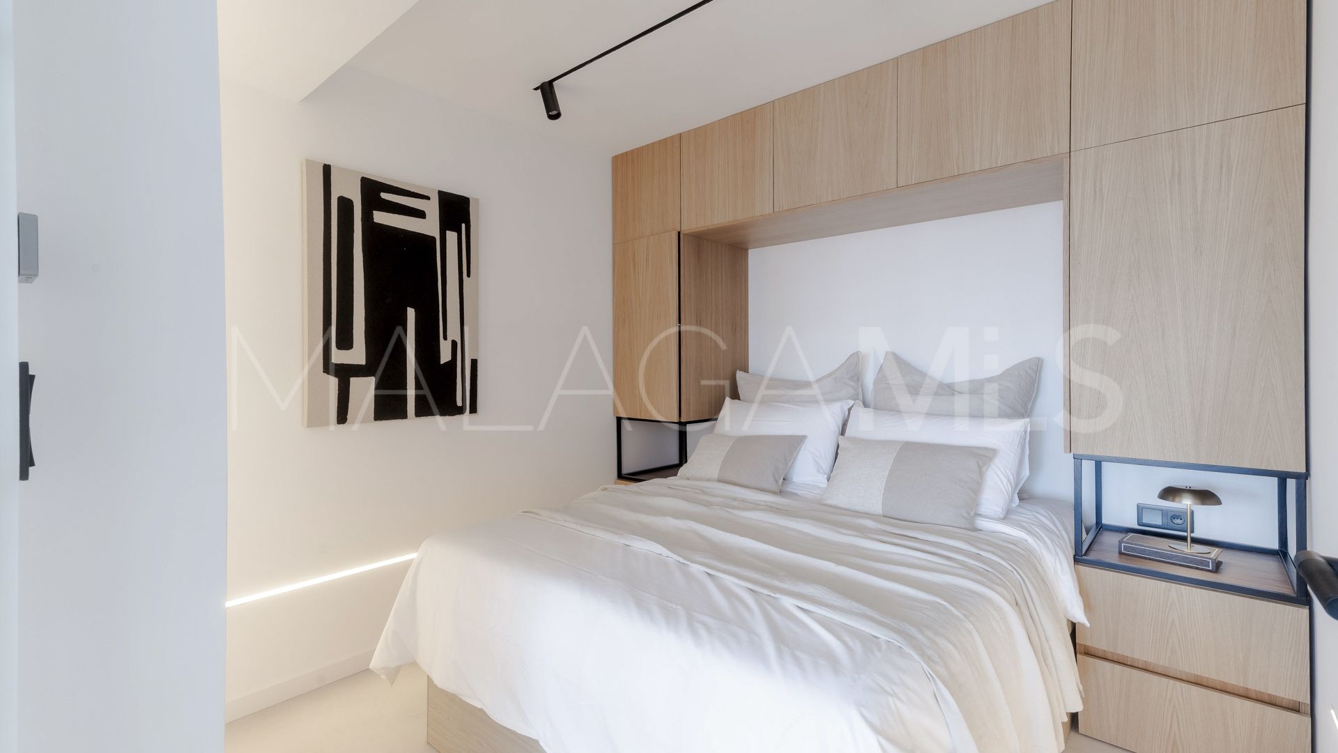 Buy apartamento de 3 bedrooms in Nueva Andalucia