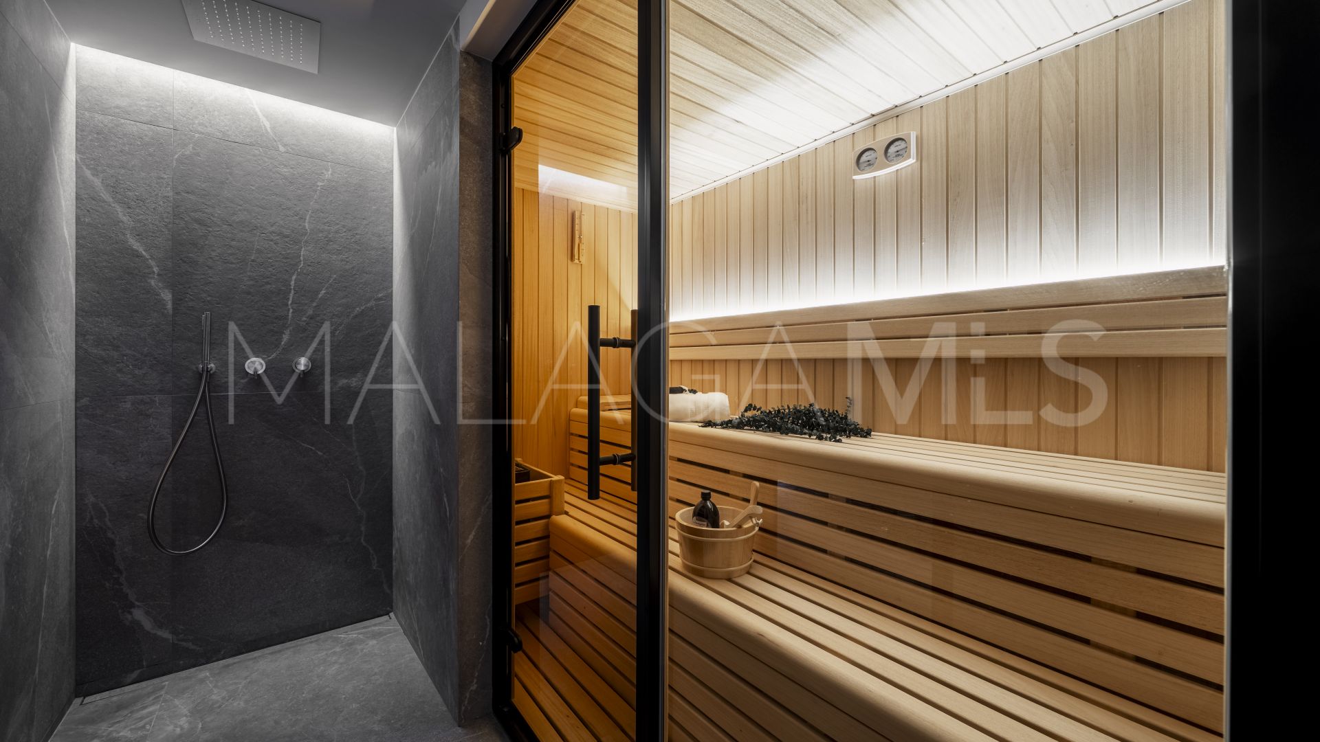 Haus for sale in Nueva Andalucia