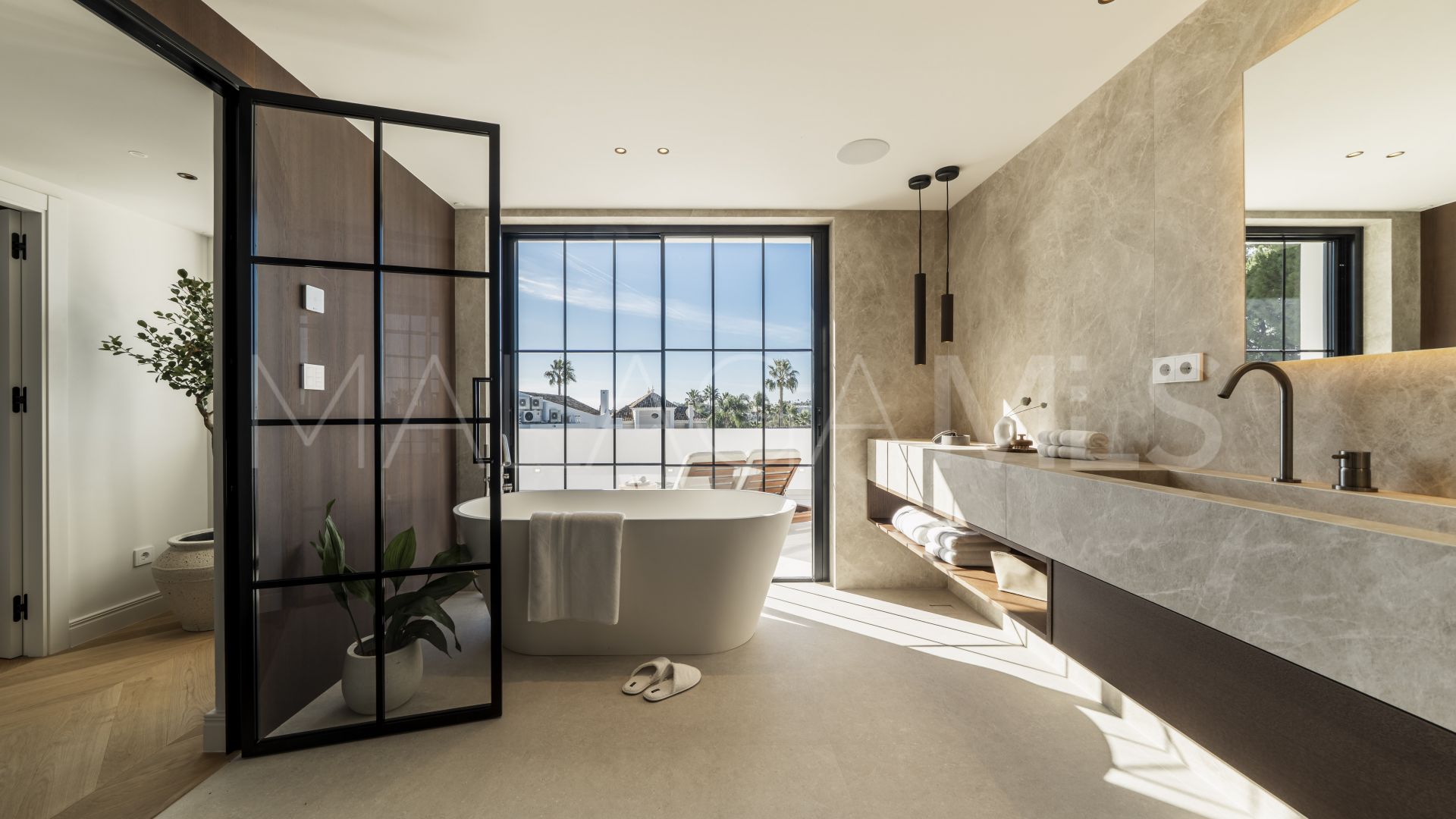 Haus for sale in Nueva Andalucia