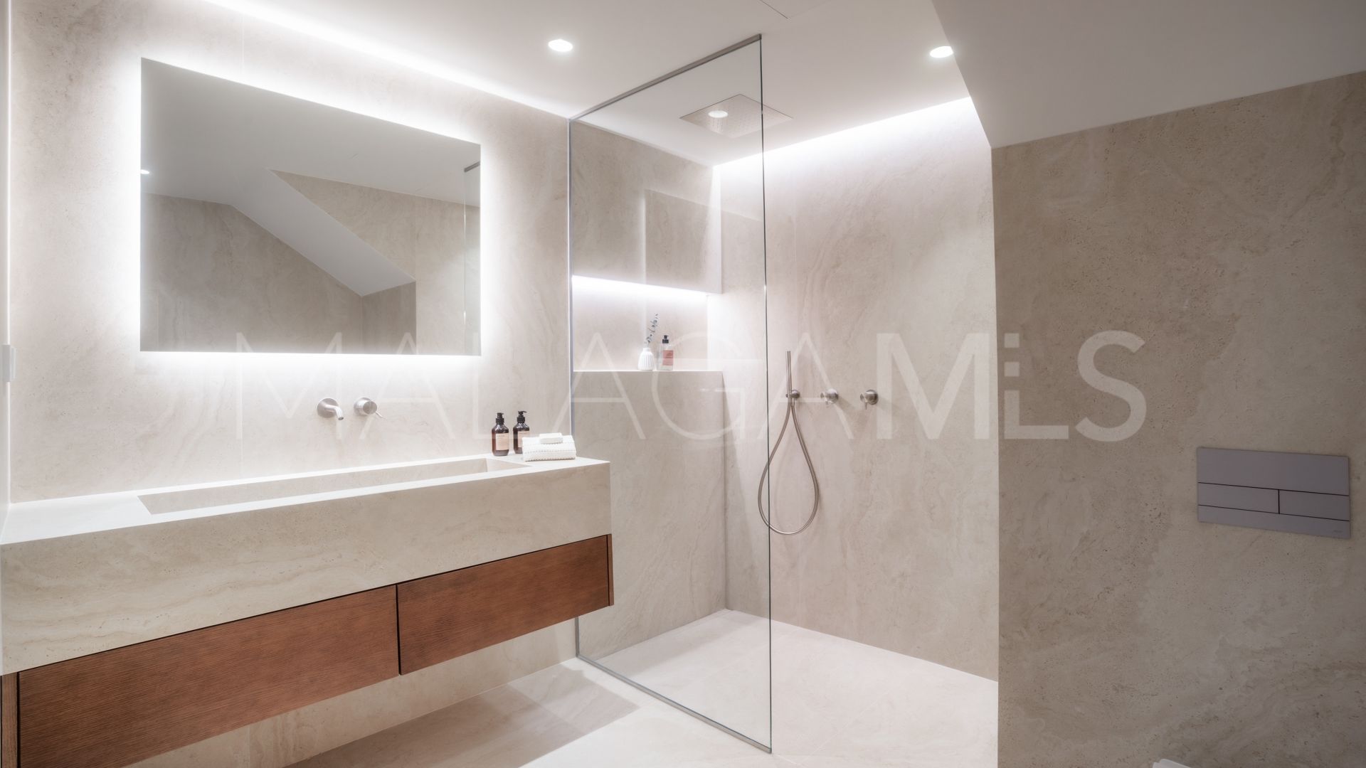 Zweistöckiges penthouse for sale in Alminar de Marbella