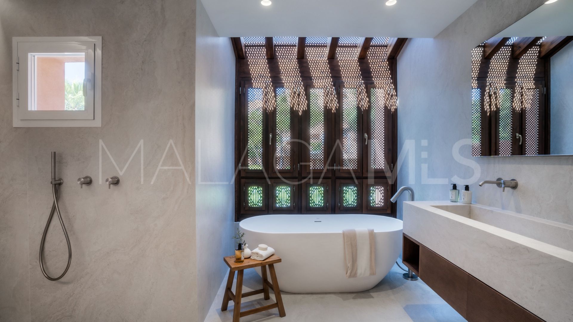 Zweistöckiges penthouse for sale in Alminar de Marbella