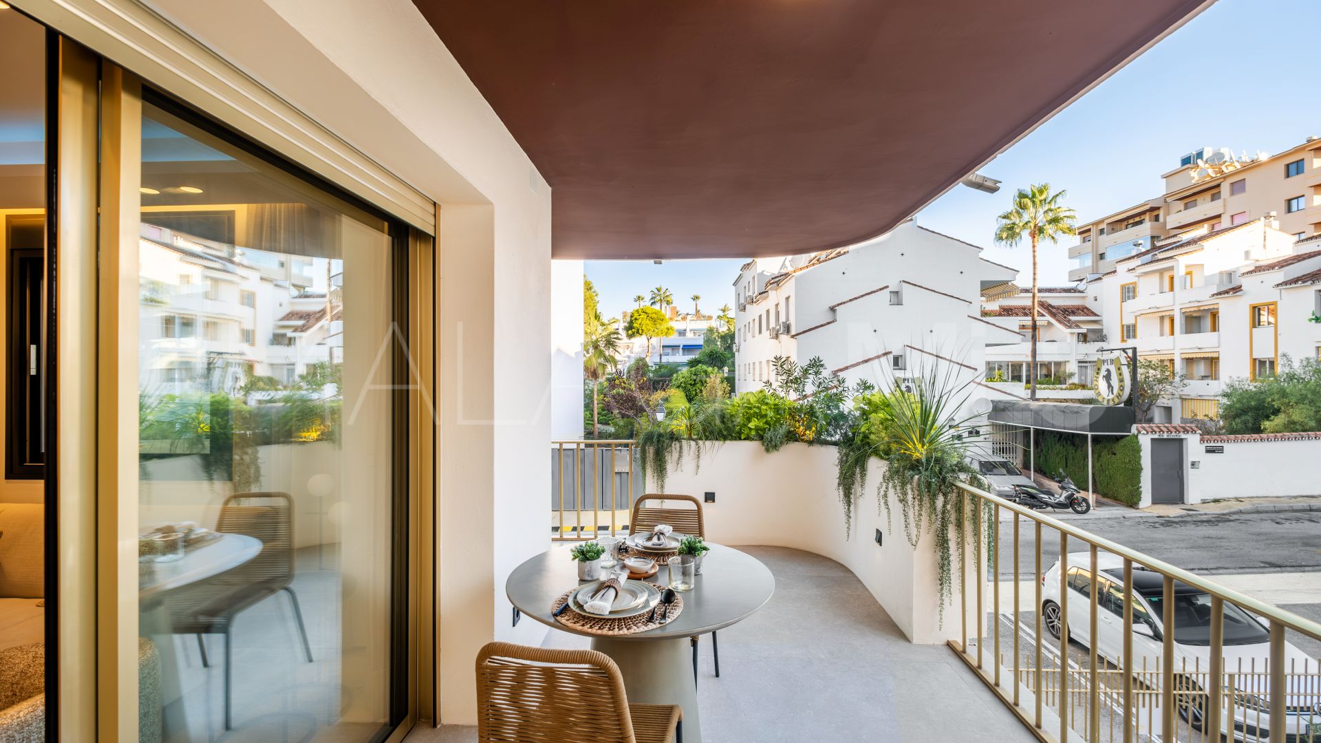 For sale 2 bedrooms apartment in Nueva Andalucia