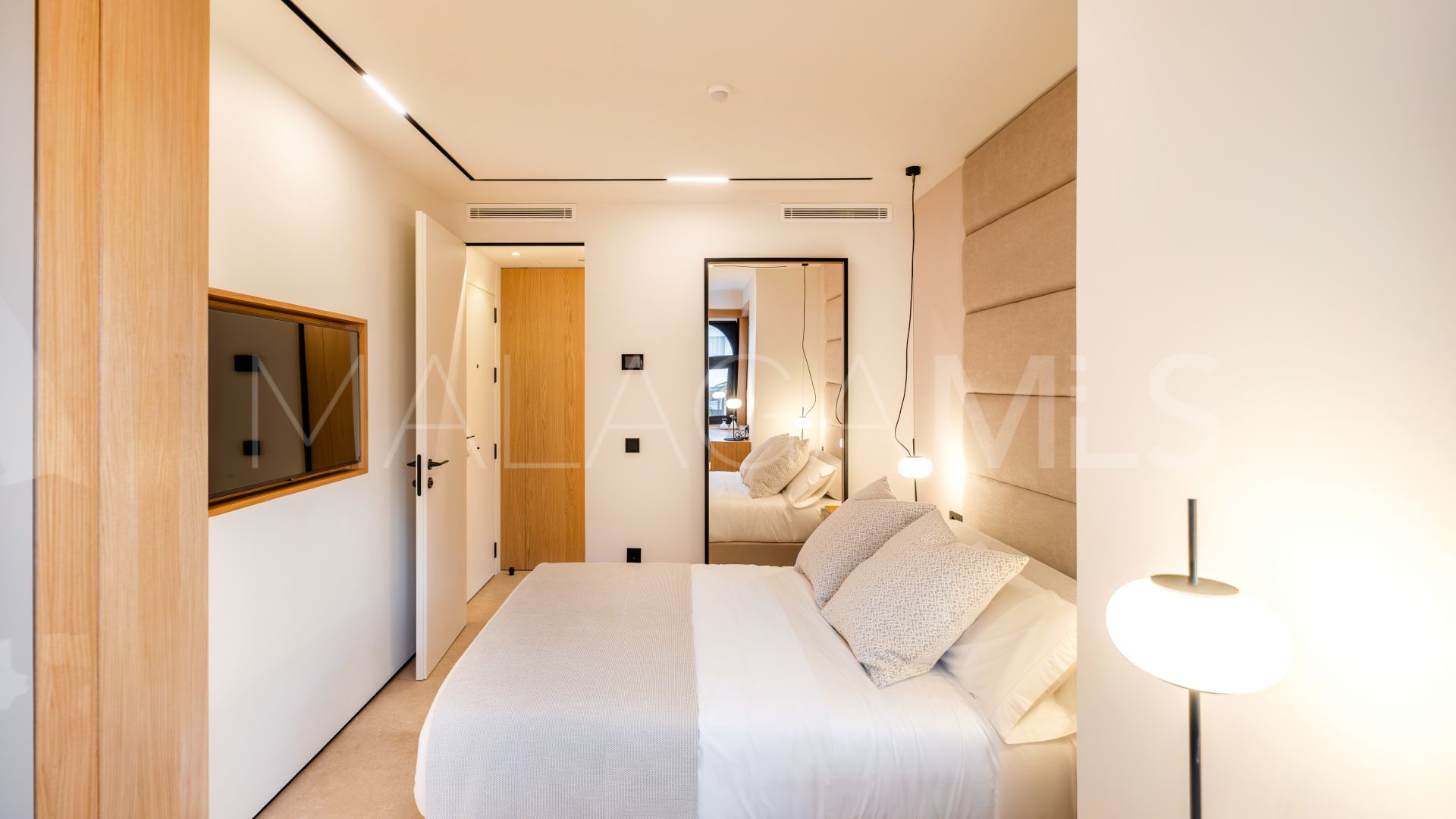For sale 2 bedrooms apartment in Nueva Andalucia