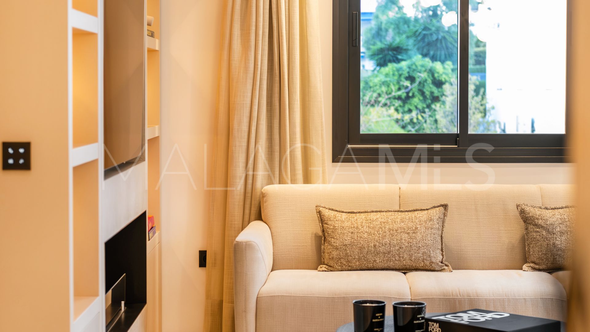 For sale 2 bedrooms apartment in Nueva Andalucia
