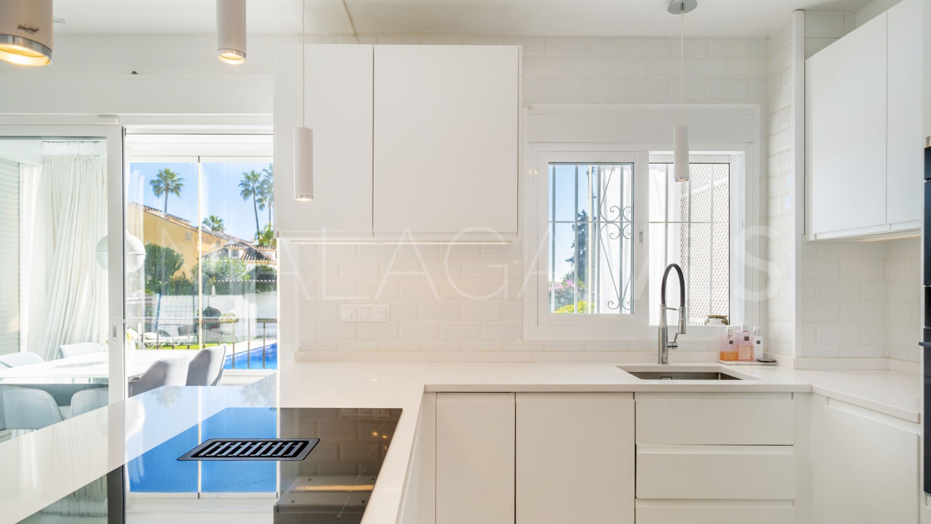 2 bedrooms ground floor apartment for sale in Rio Verde Playa