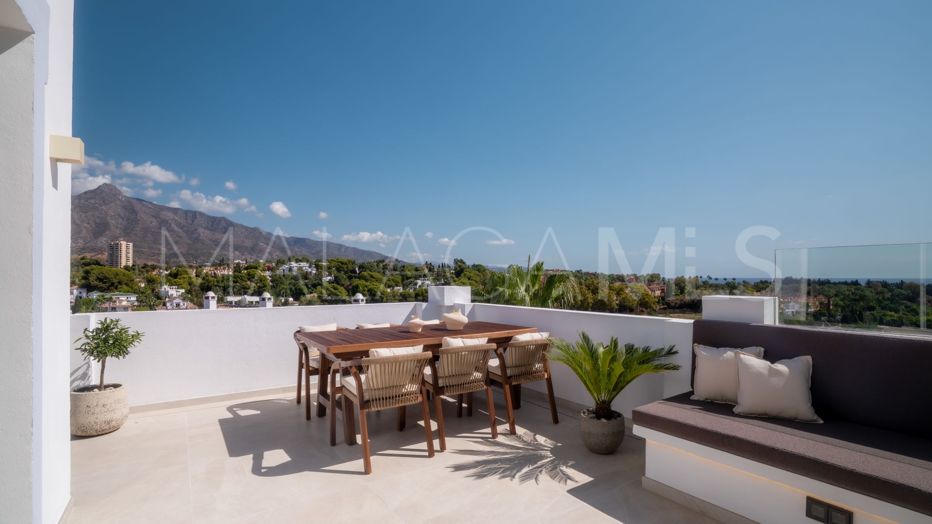 Duplex penthouse for sale in Las Lolas