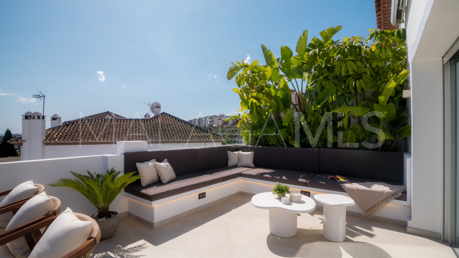 Duplex penthouse for sale in Las Lolas