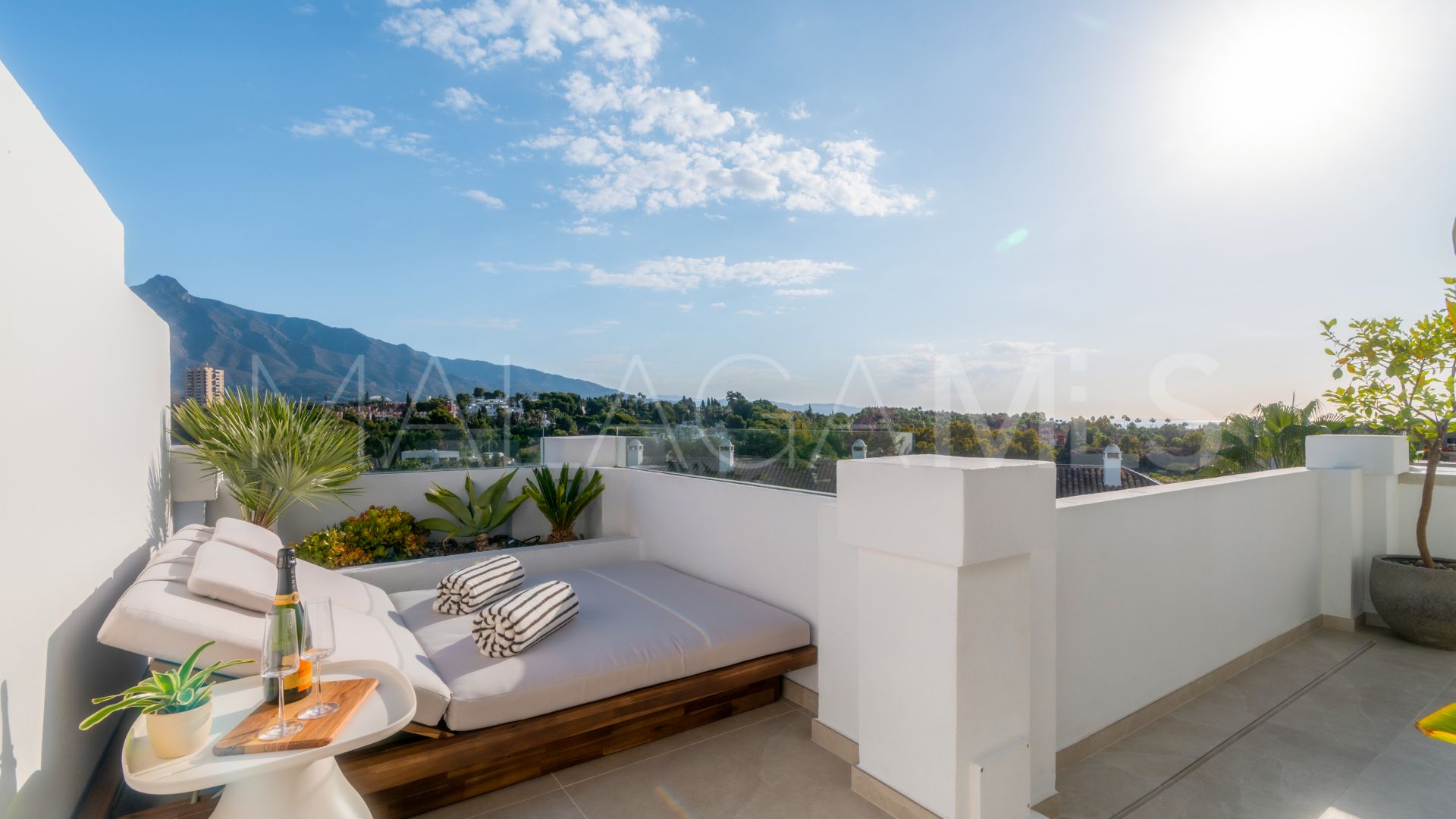 Duplex penthouse for sale in Las Lolas