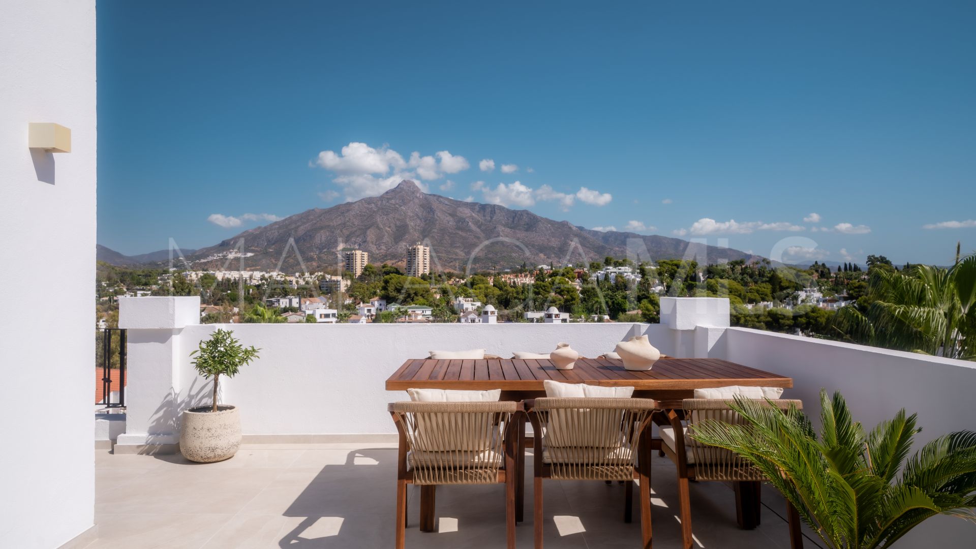 Duplex penthouse for sale in Las Lolas