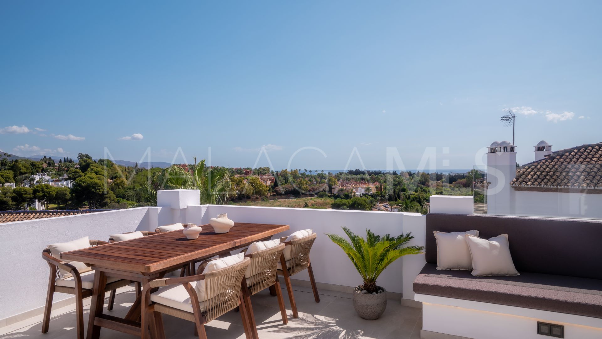 Duplex penthouse for sale in Las Lolas