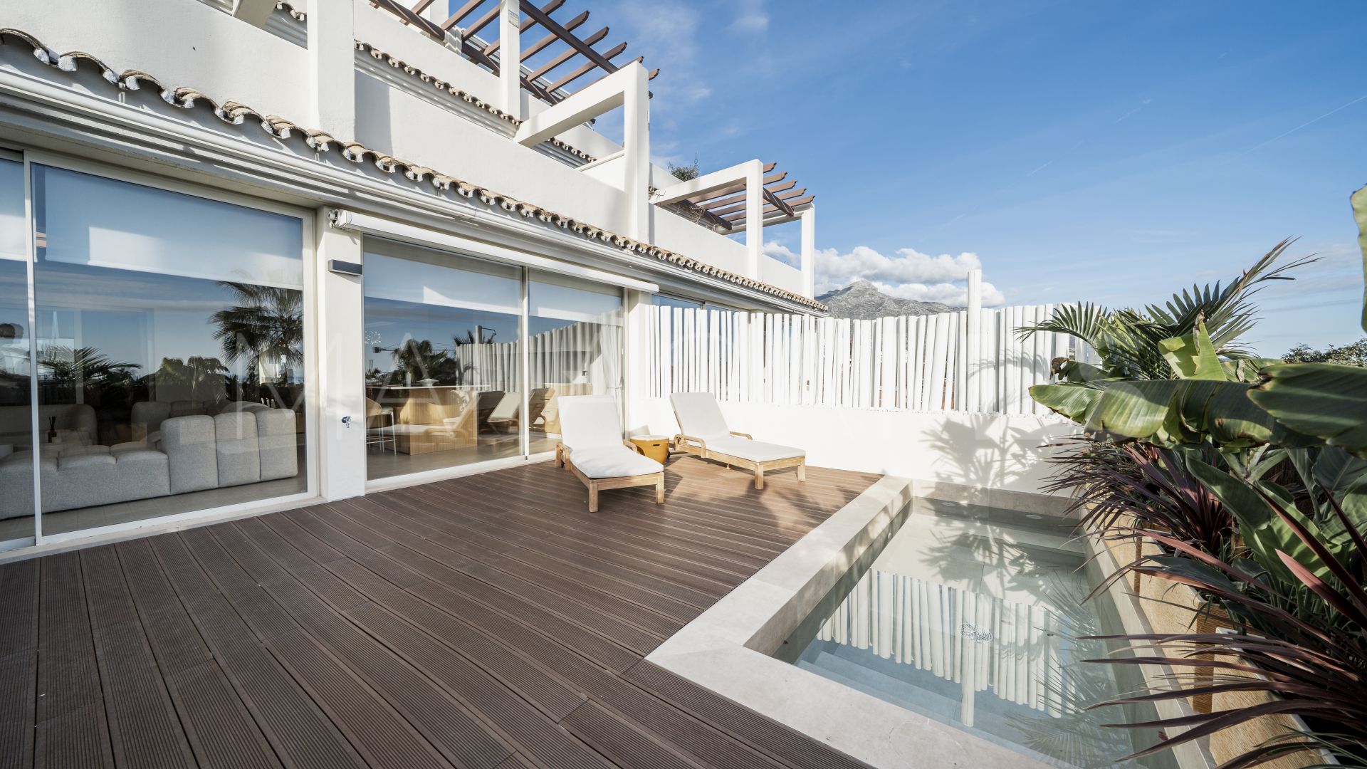 Buy apartamento planta baja in Palacetes Los Belvederes with 3 bedrooms