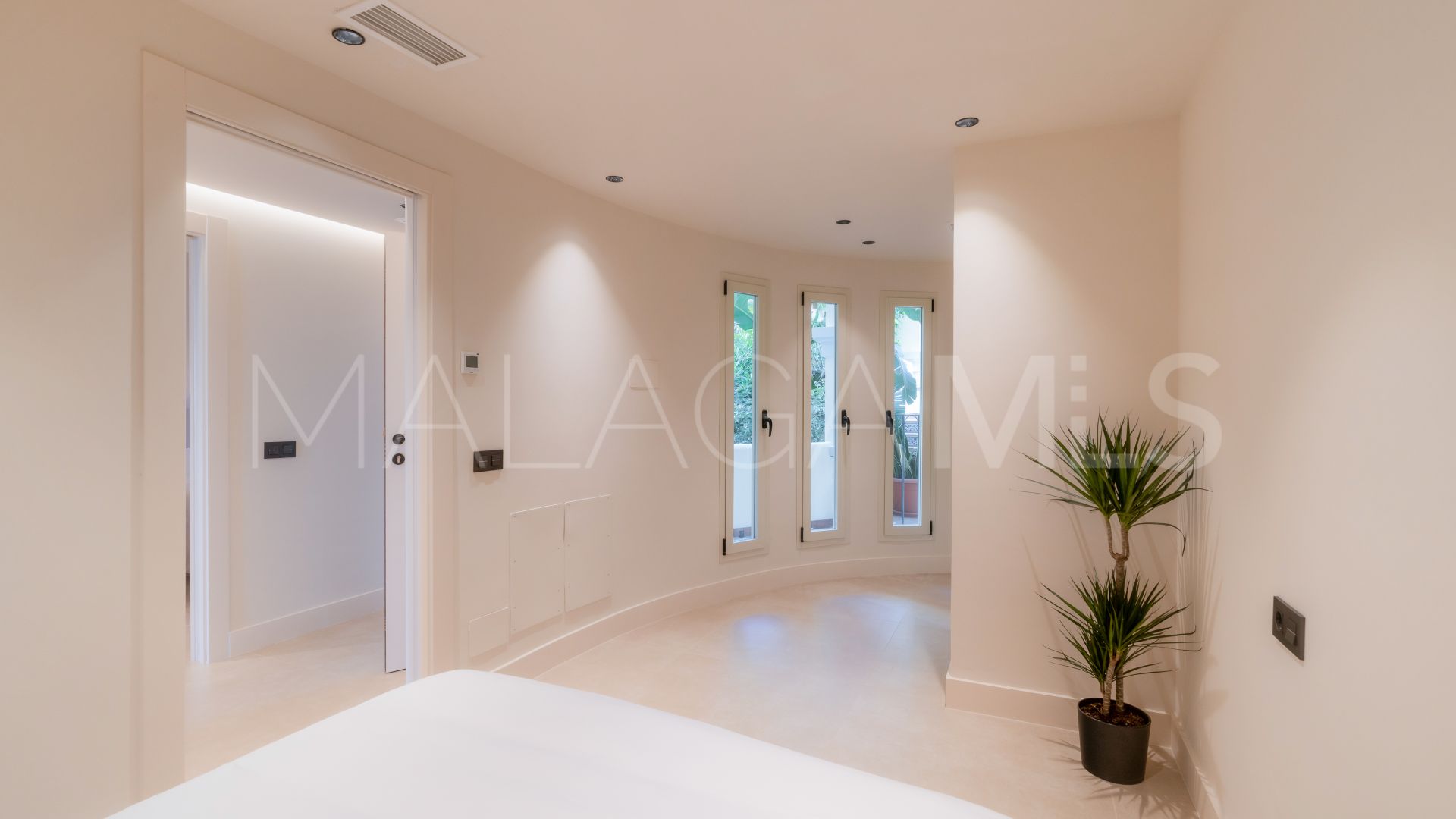 Buy apartamento planta baja in Palacetes Los Belvederes with 3 bedrooms