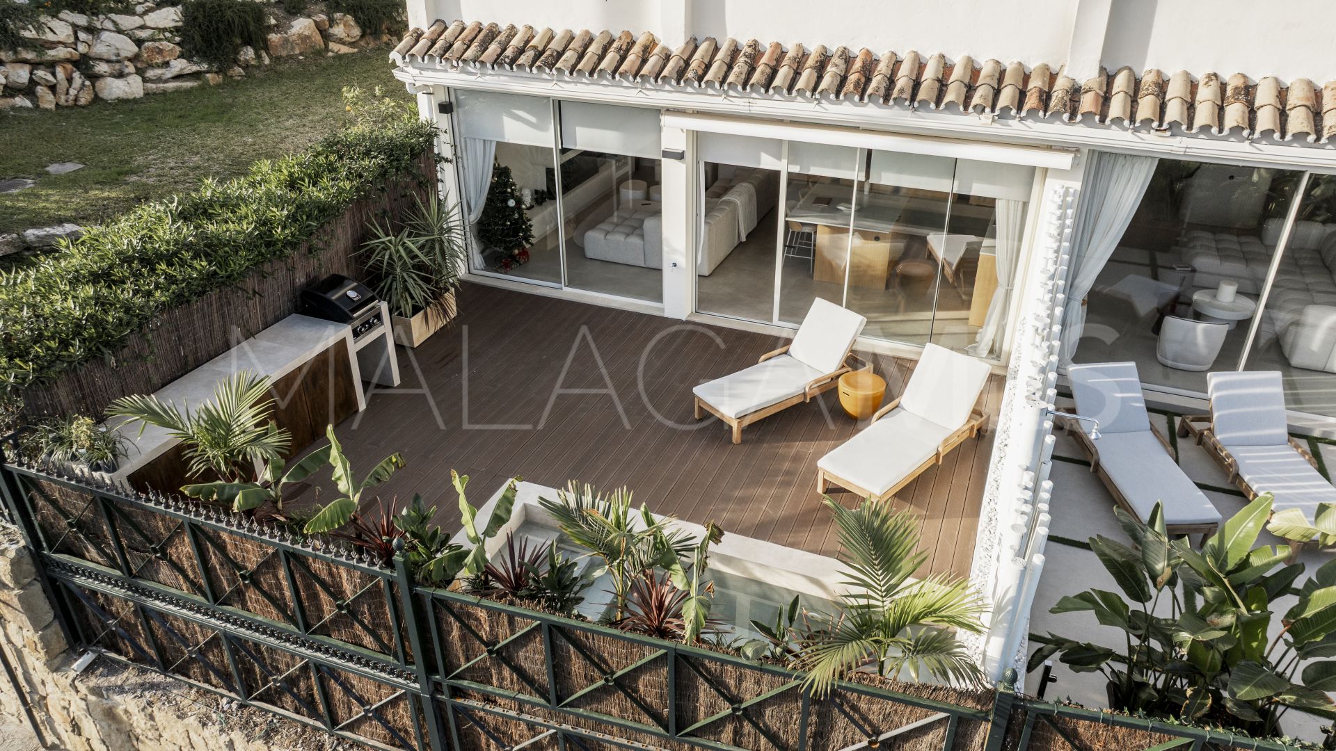 Buy apartamento planta baja in Palacetes Los Belvederes with 3 bedrooms