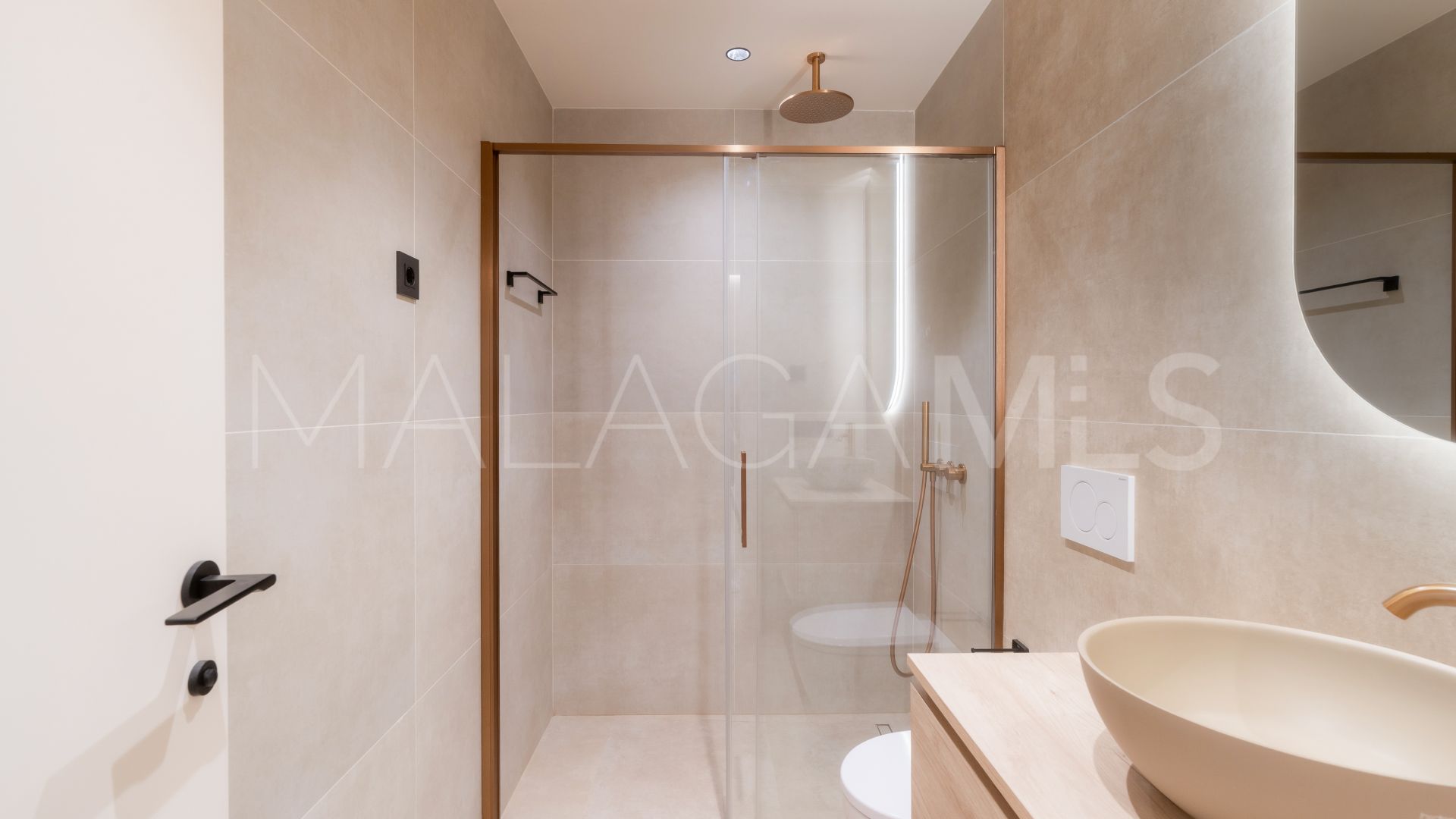 Buy apartamento planta baja in Palacetes Los Belvederes with 3 bedrooms