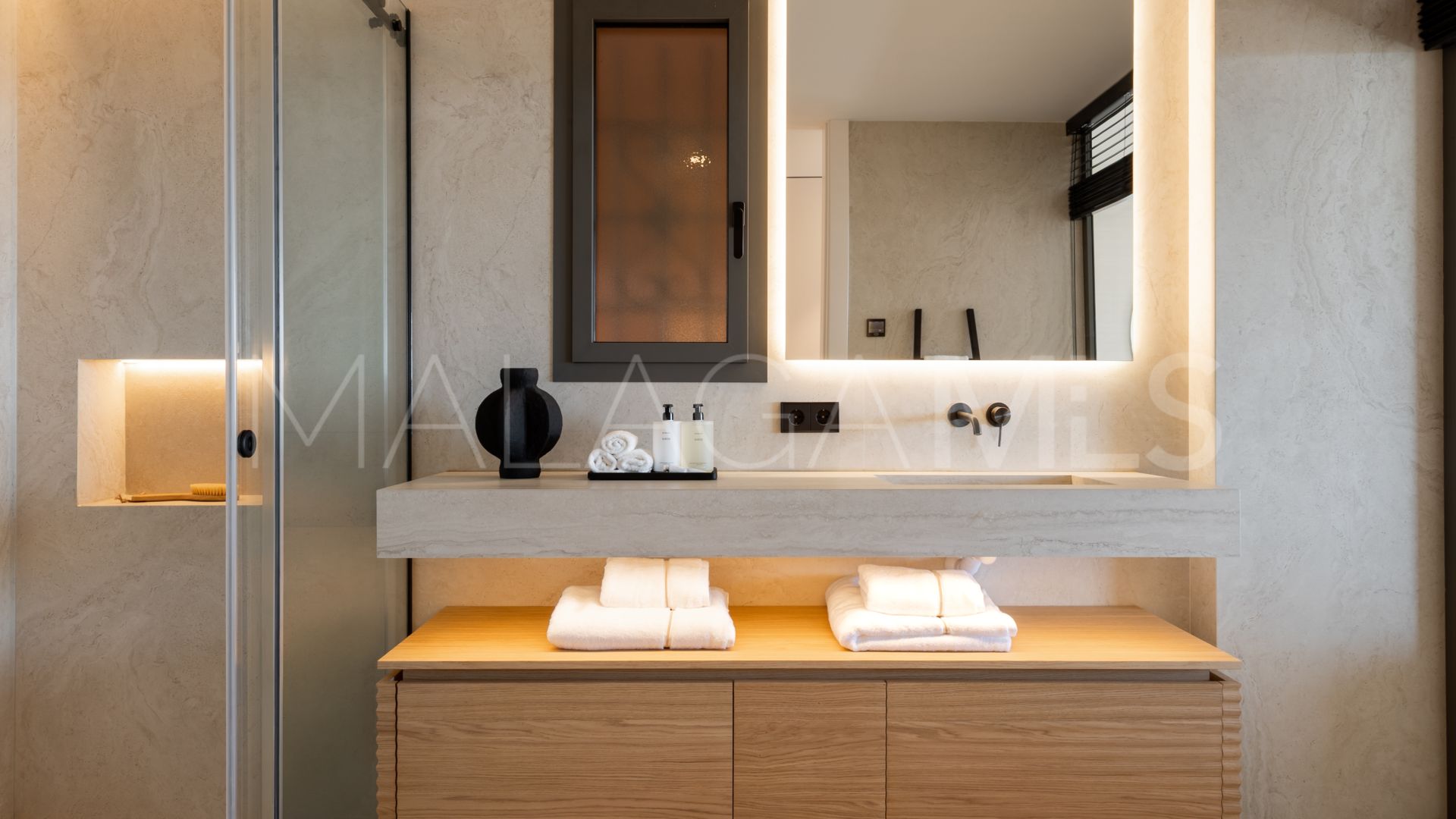4 bedrooms Les Belvederes apartment for sale