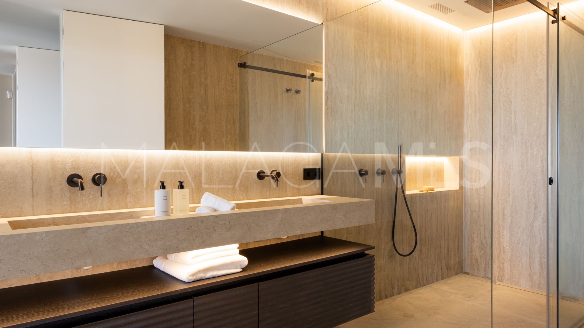 4 bedrooms Les Belvederes apartment for sale