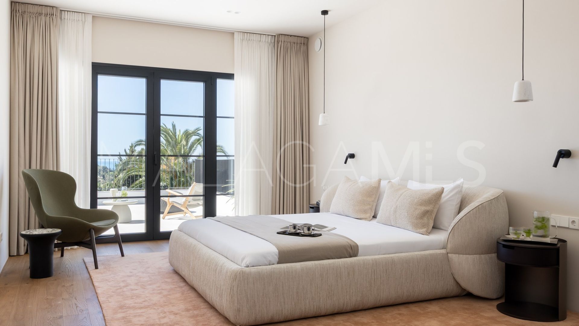 4 bedrooms villa in Altos del Paraiso for sale