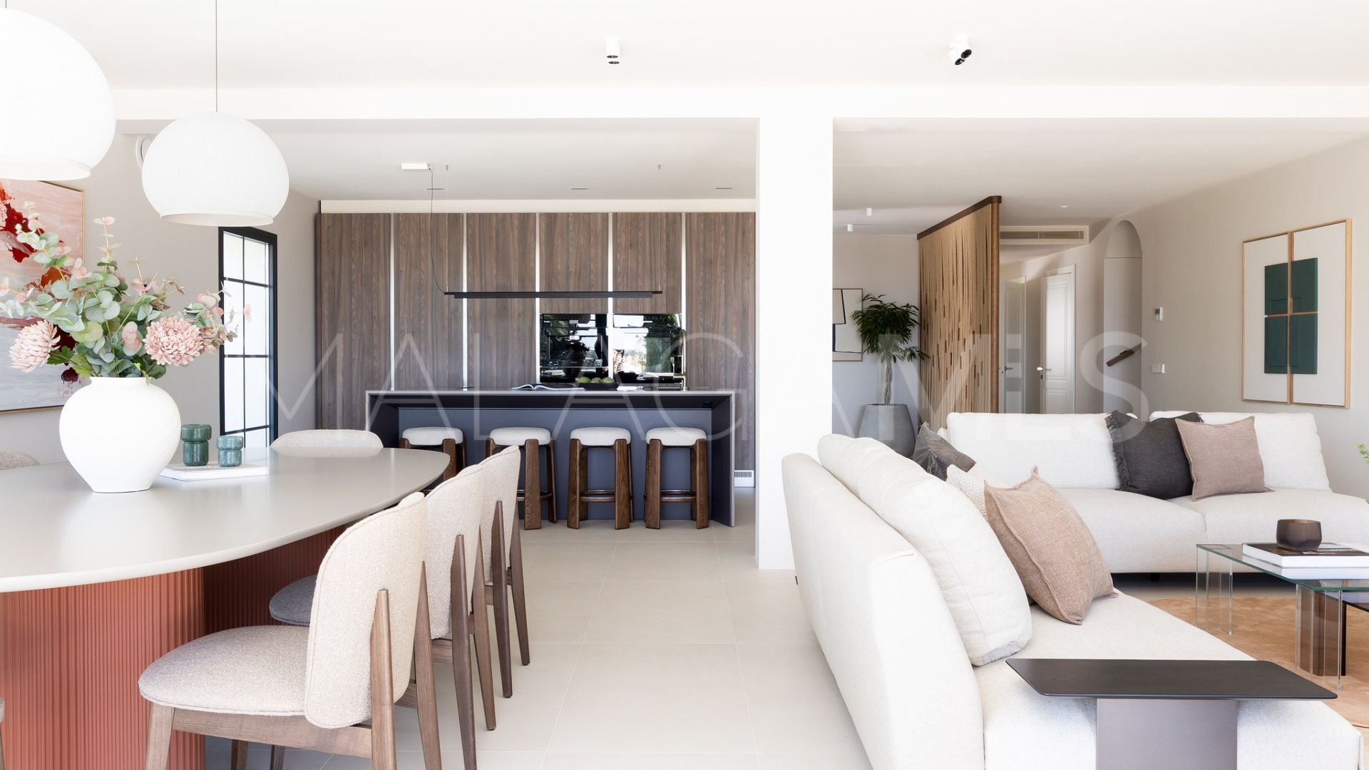 4 bedrooms villa in Altos del Paraiso for sale