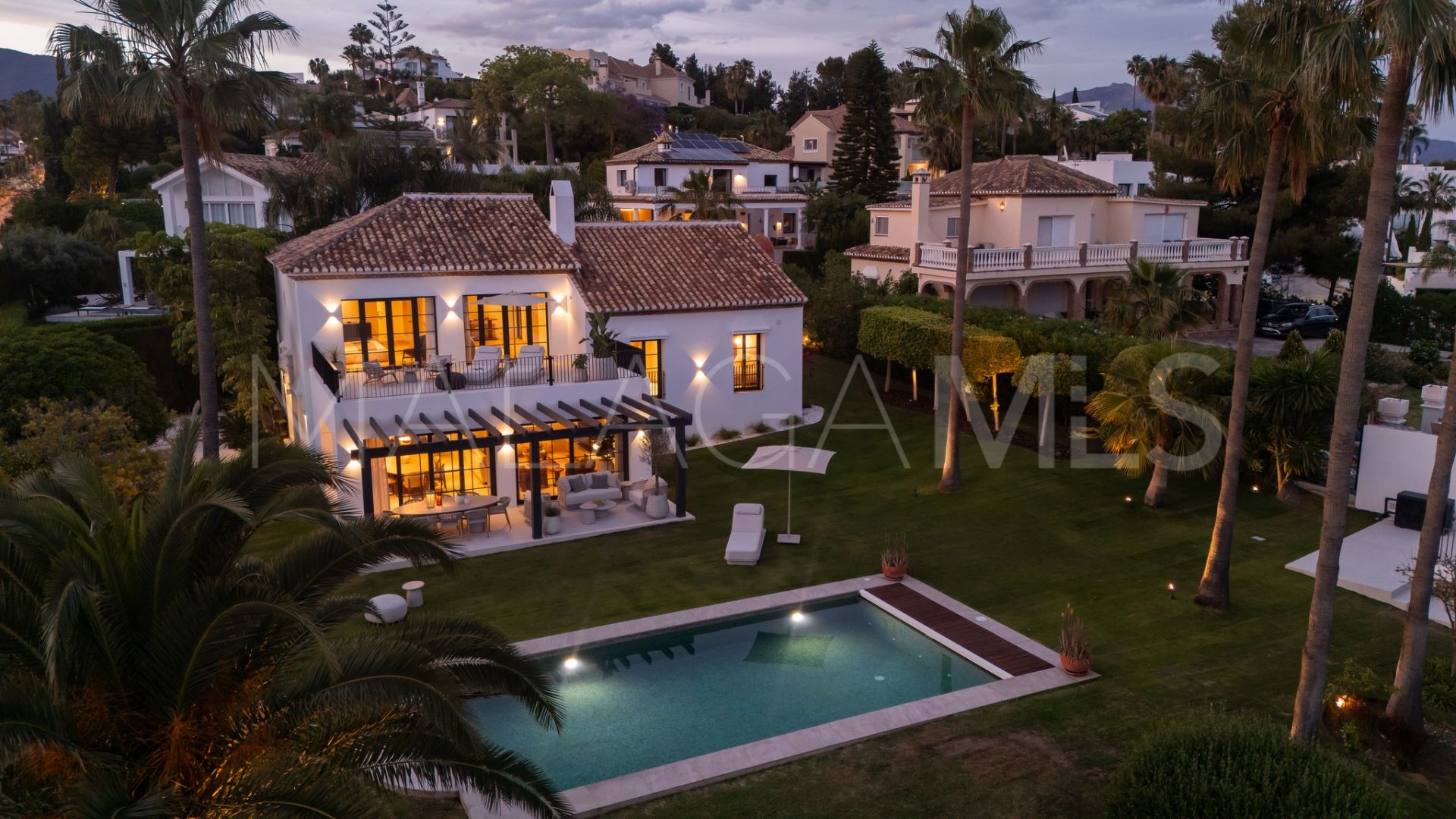 4 bedrooms villa in Altos del Paraiso for sale