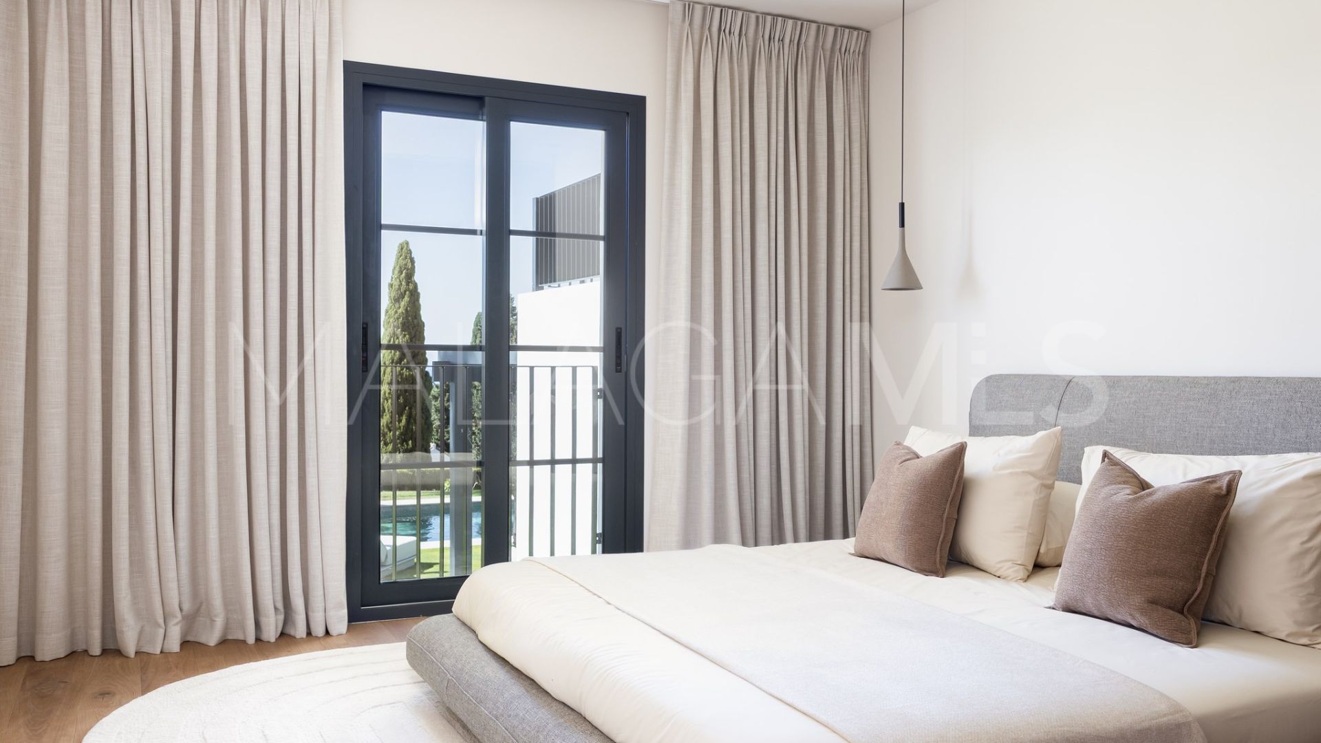 4 bedrooms villa in Altos del Paraiso for sale
