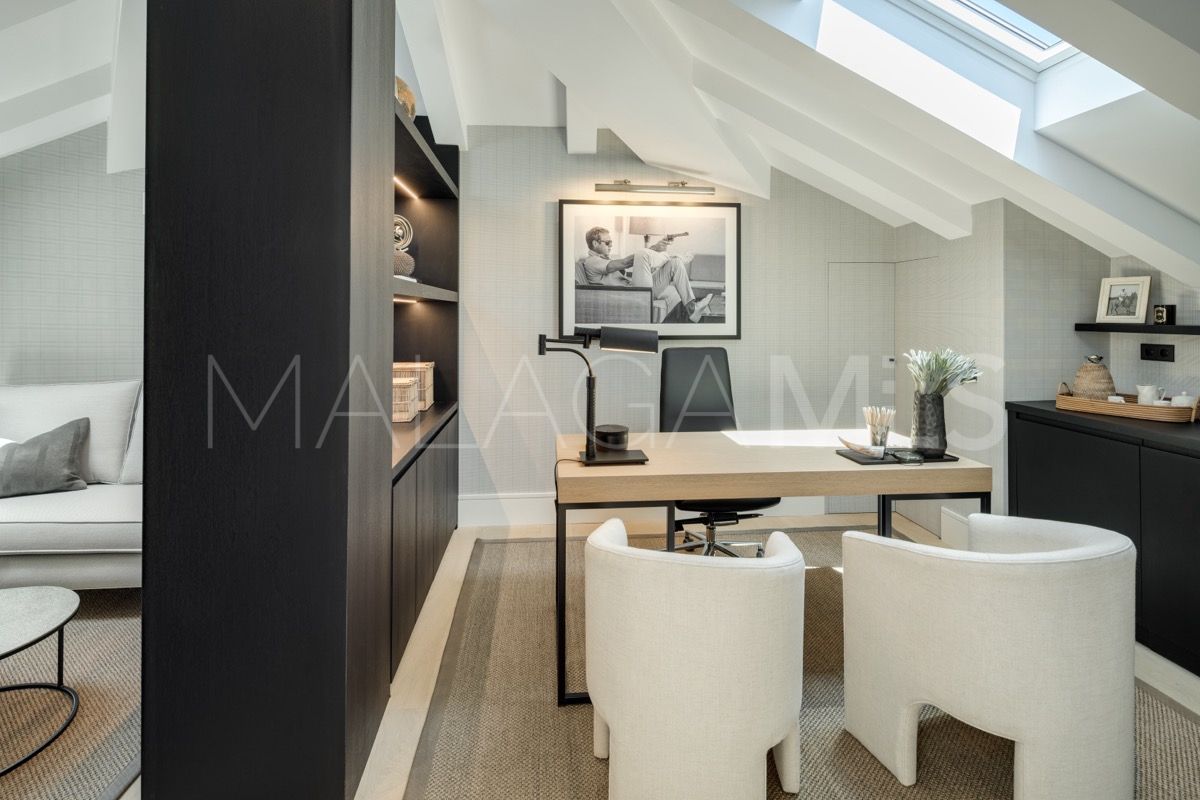 Villa for sale in Las Brisas