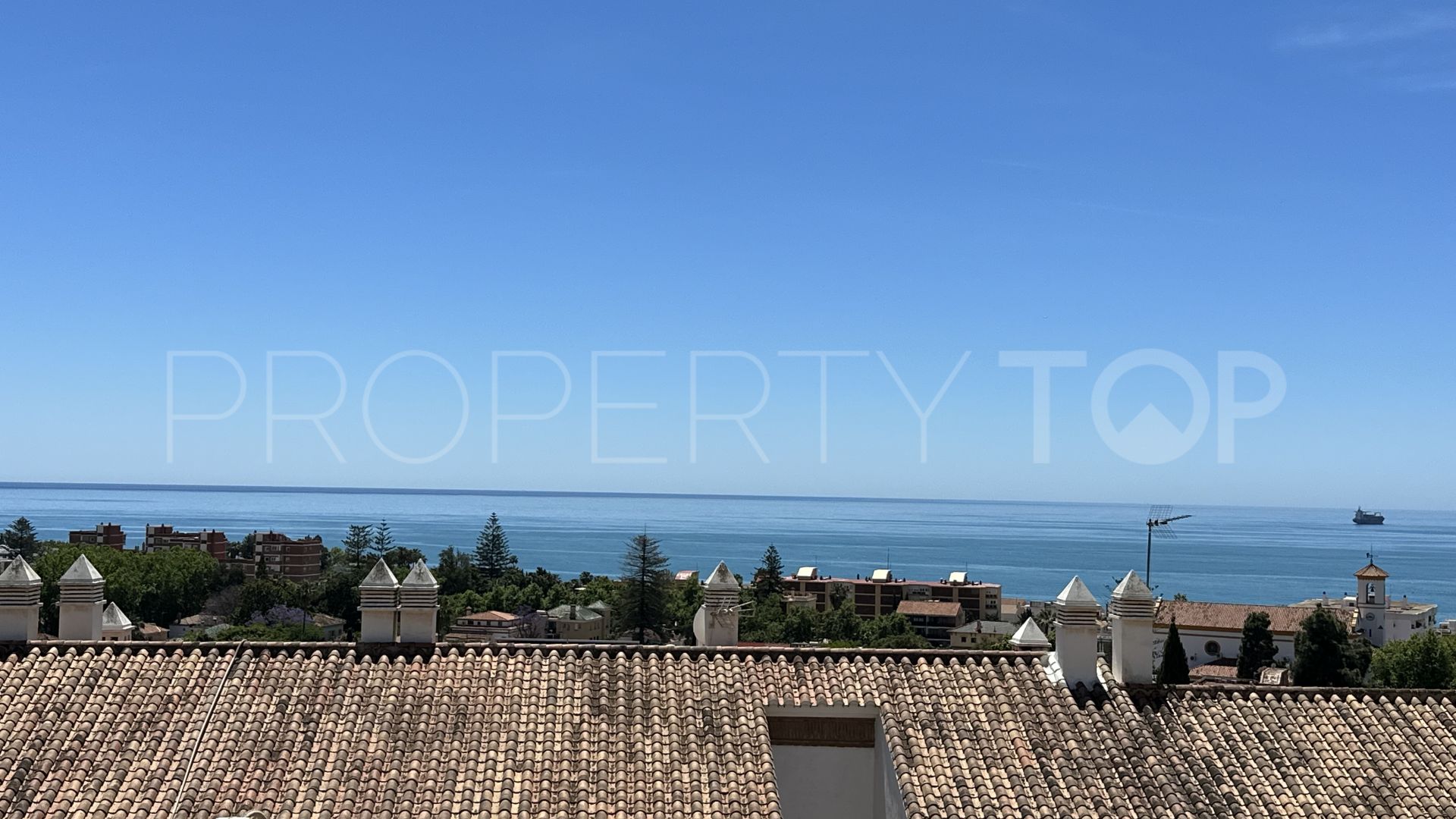 For sale Pedregalejo town house with 4 bedrooms