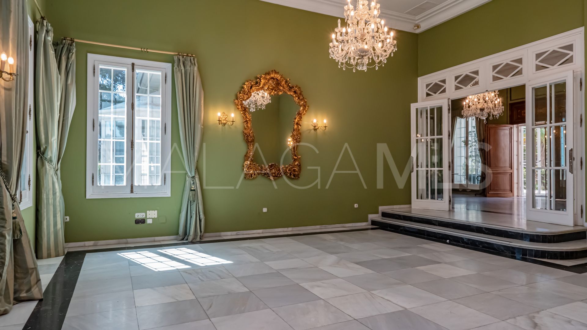 Mansion with 9 bedrooms for sale in El Limonar