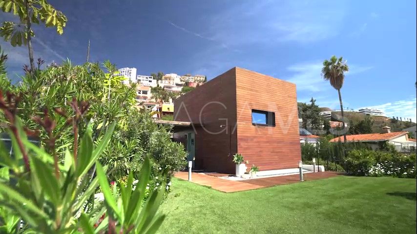 Buy chalet in Rincón de la Victoria