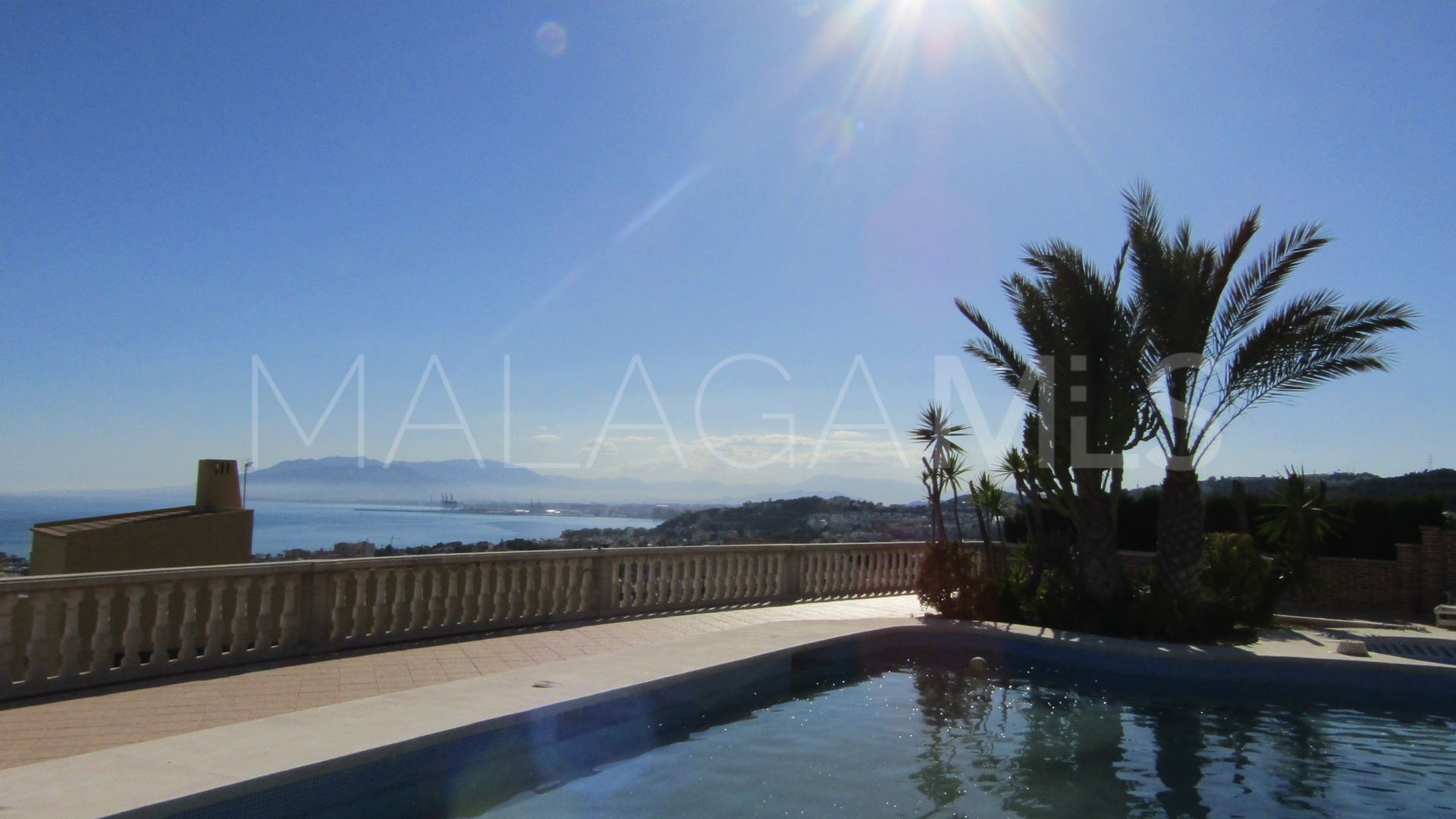 Mansion a la venta in Miraflores del Palo with 6 bedrooms