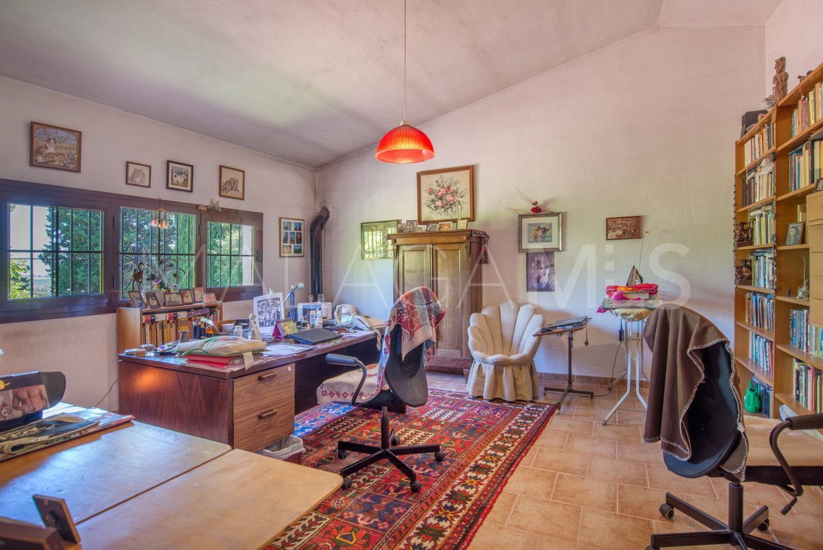 Cortijo for sale in Alhaurin de la Torre with 5 bedrooms