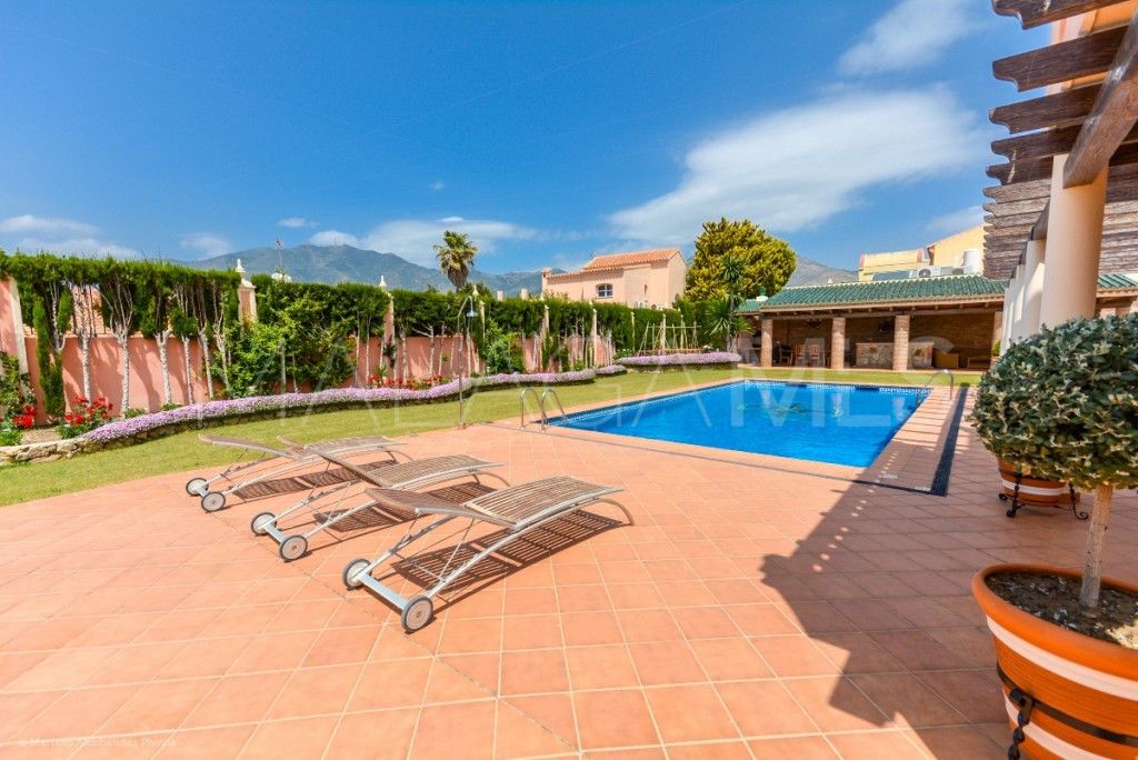 7 bedrooms villa in Torrequebrada for sale