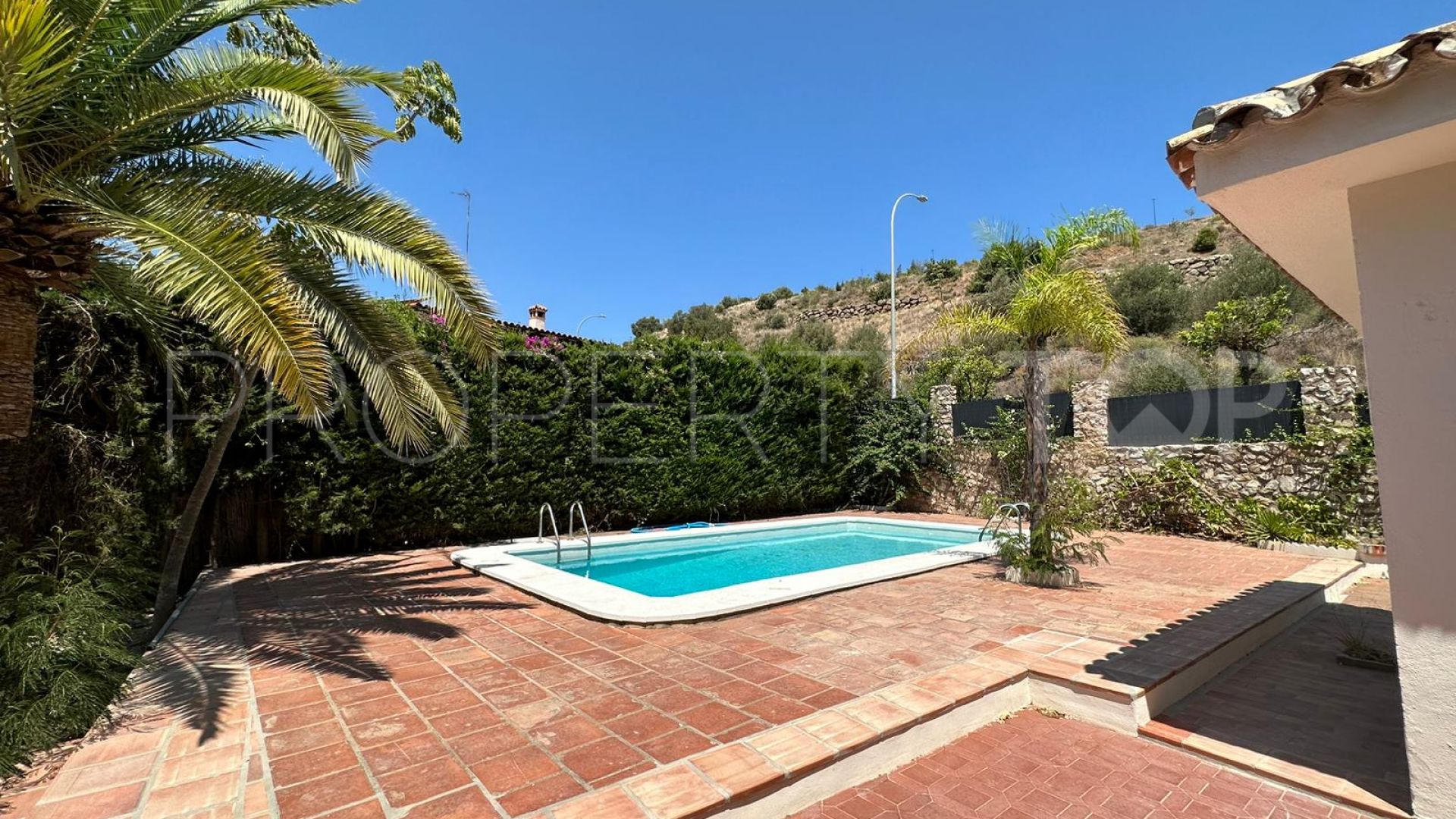 Villa a la venta en Malaga - Este con 5 dormitorios