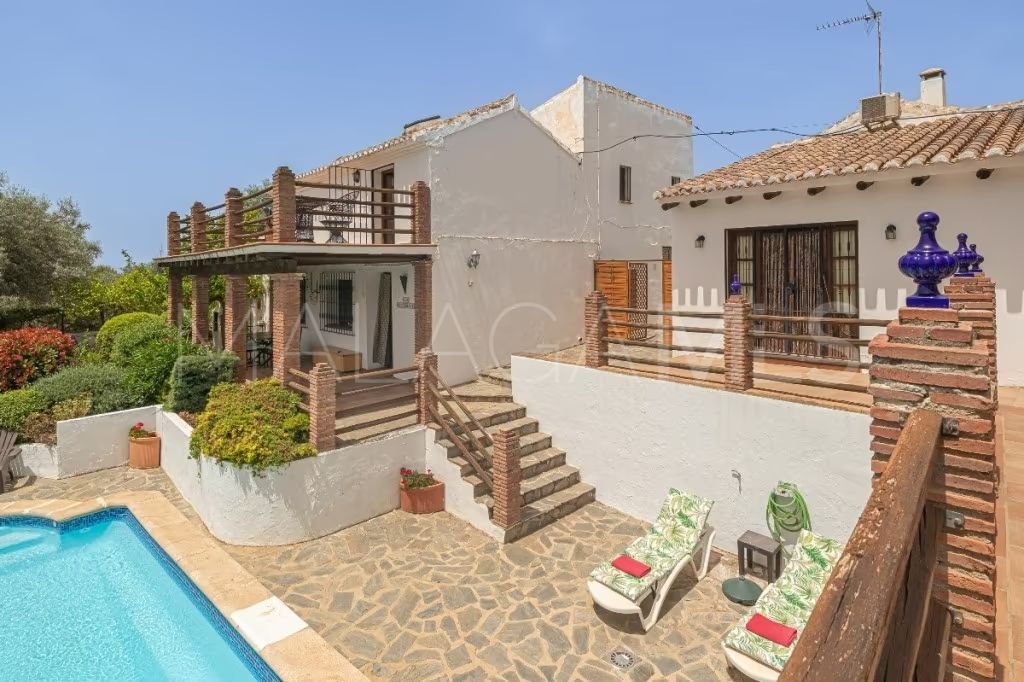Buy casa de campo in Villanueva del Trabuco with 6 bedrooms