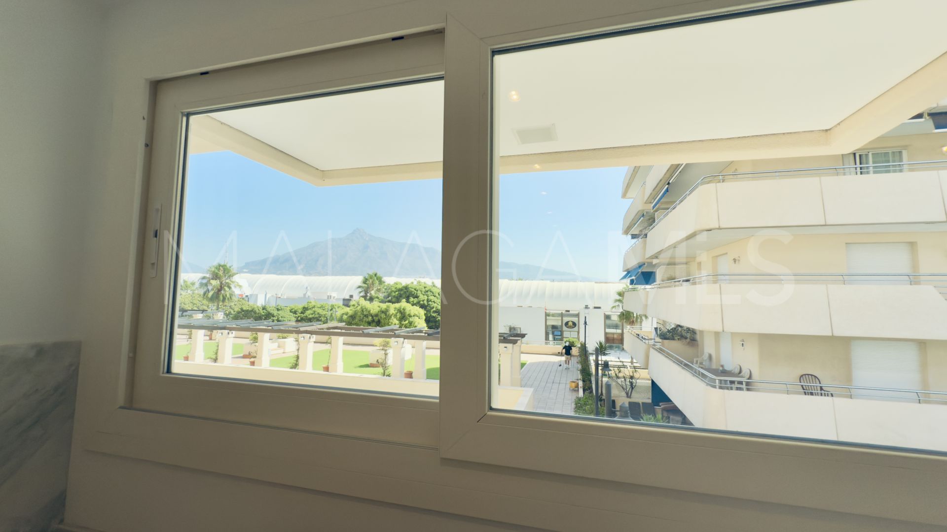 Buy Marina Banus 3 bedrooms apartment