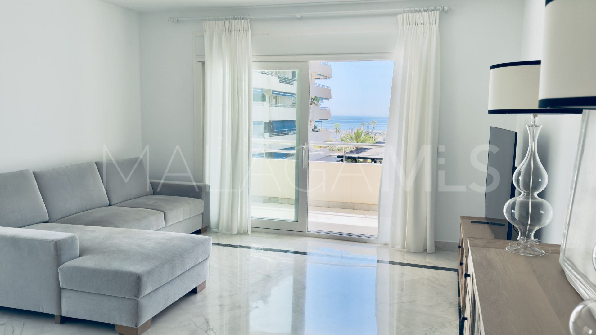 Buy Marina Banus 3 bedrooms apartment