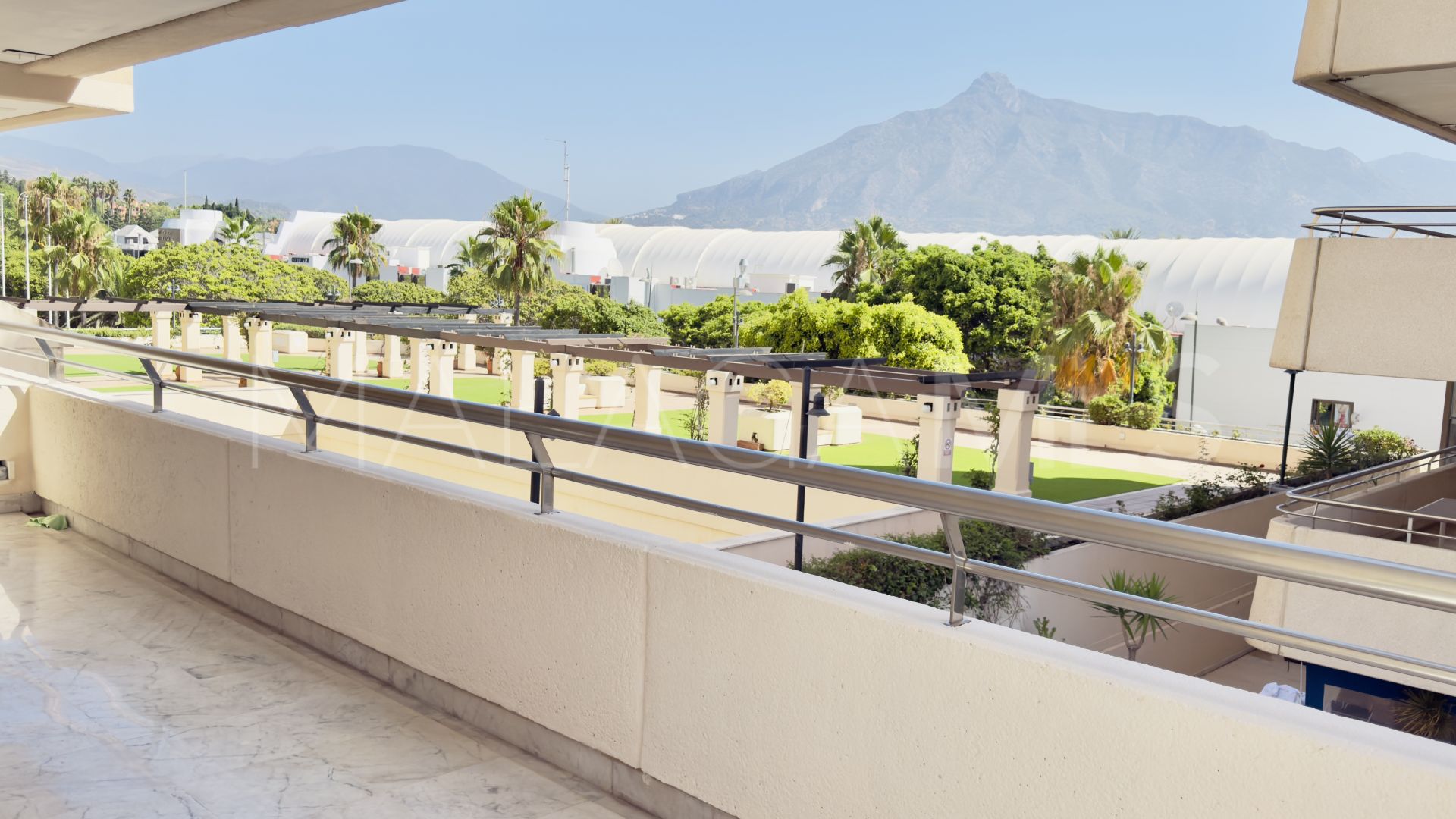 Buy Marina Banus 3 bedrooms apartment
