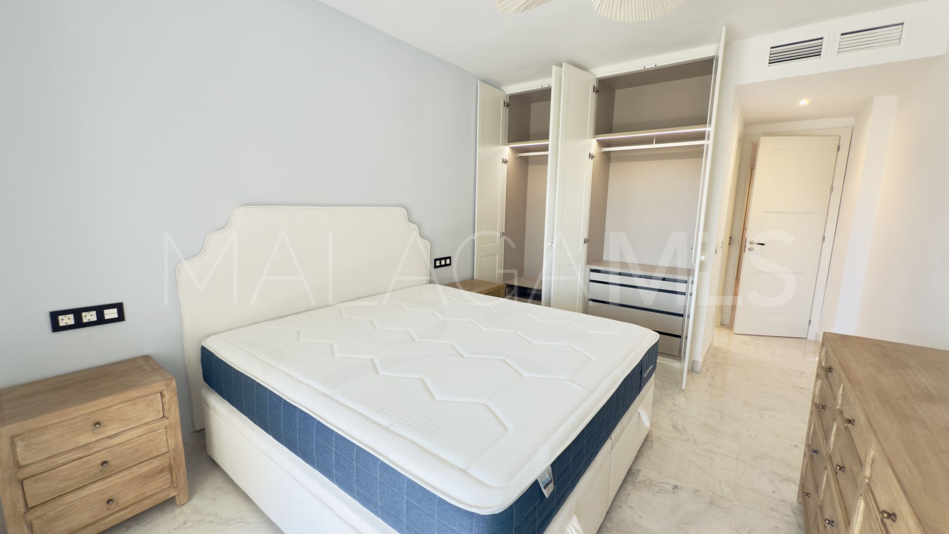 Buy Marina Banus 3 bedrooms apartment