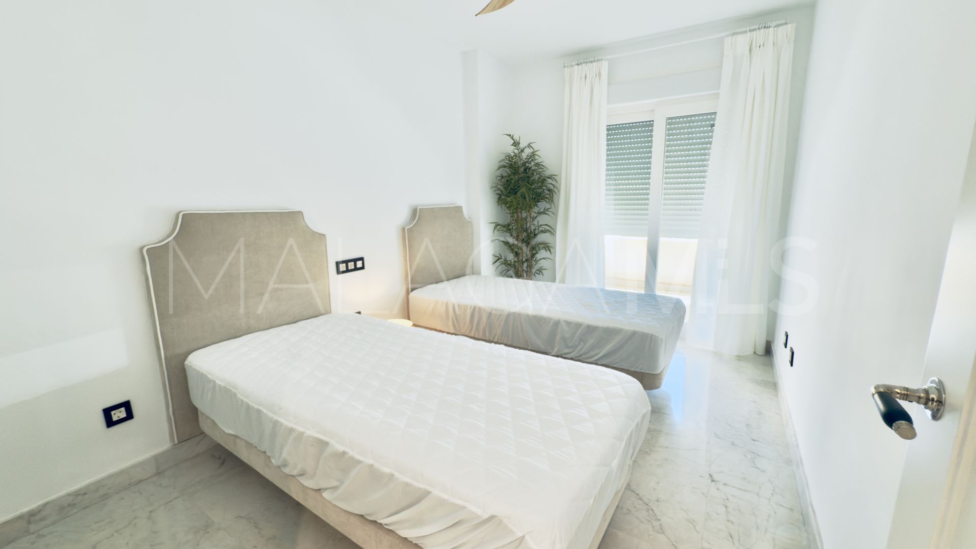 Buy Marina Banus 3 bedrooms apartment