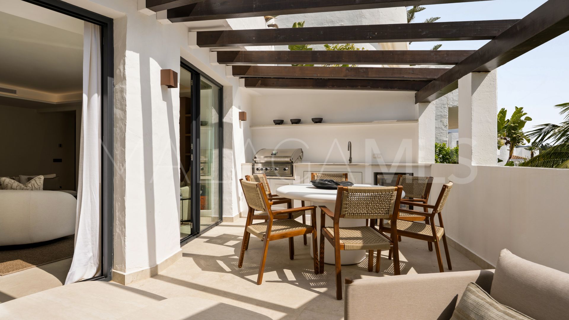 For sale 3 bedrooms ground floor apartment in Coto Real