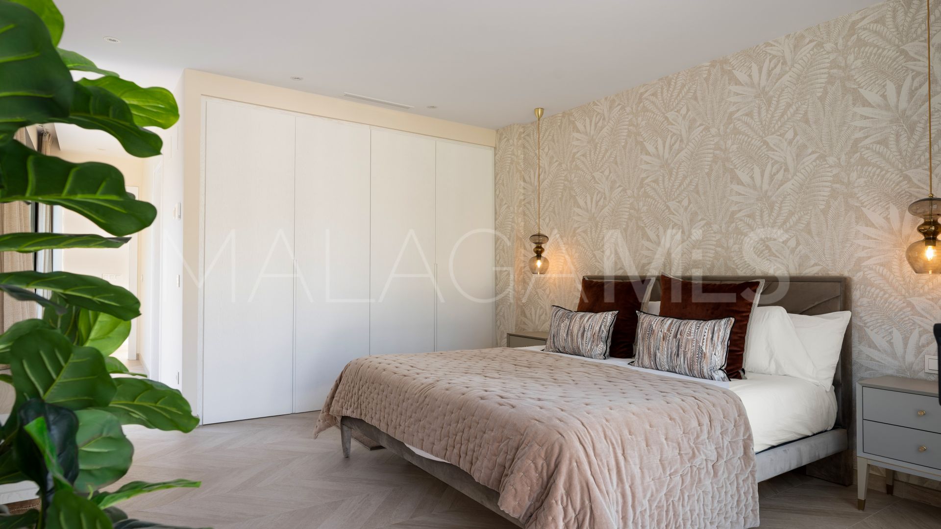 Villa for sale in Las Brisas